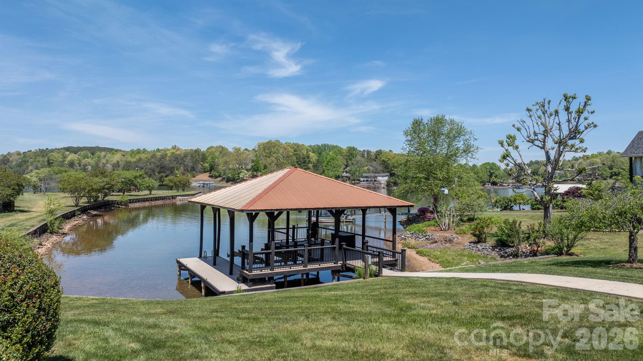 215 Iswa Drive — Taylorsville