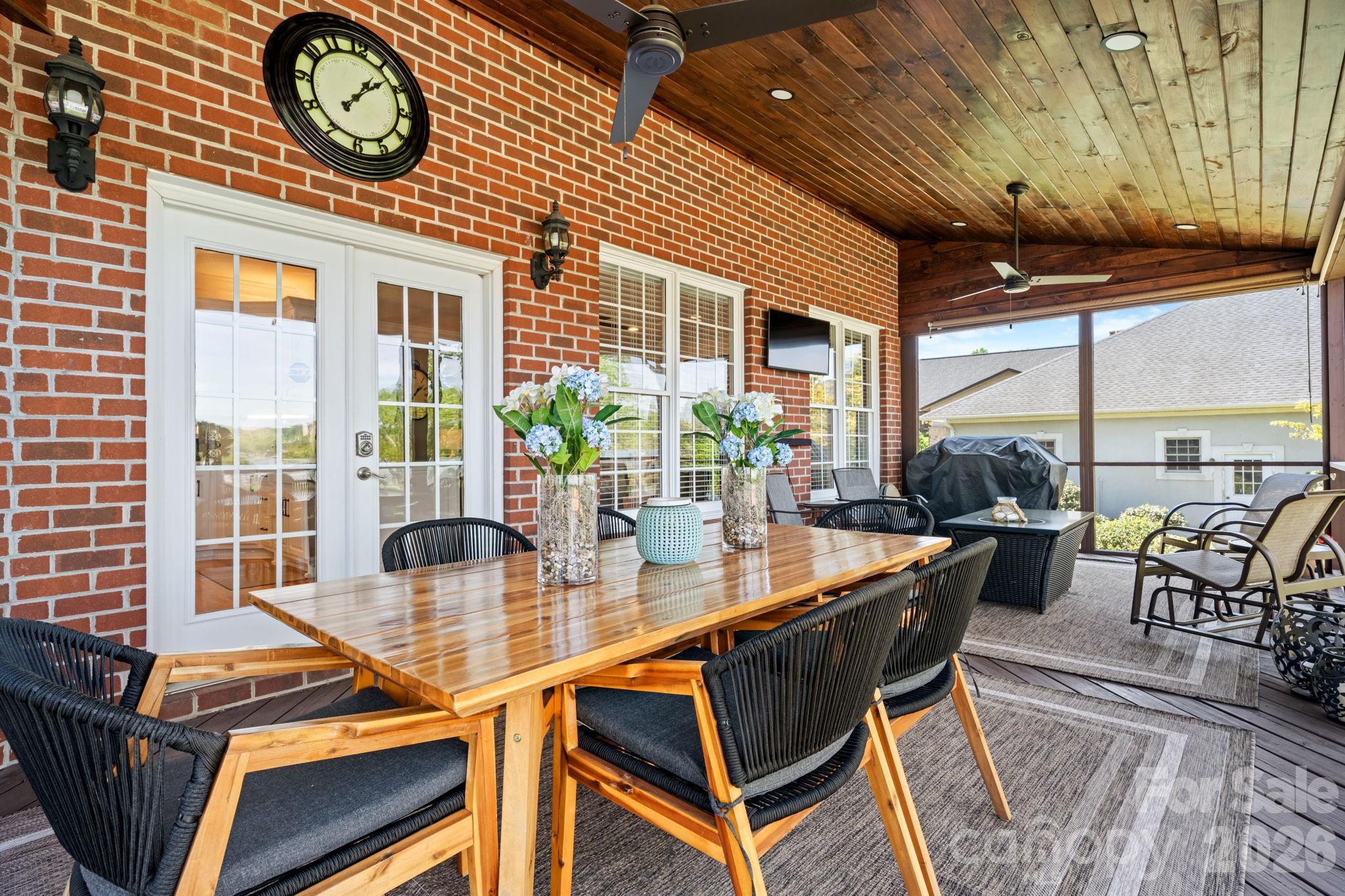 215 Iswa Drive — Taylorsville