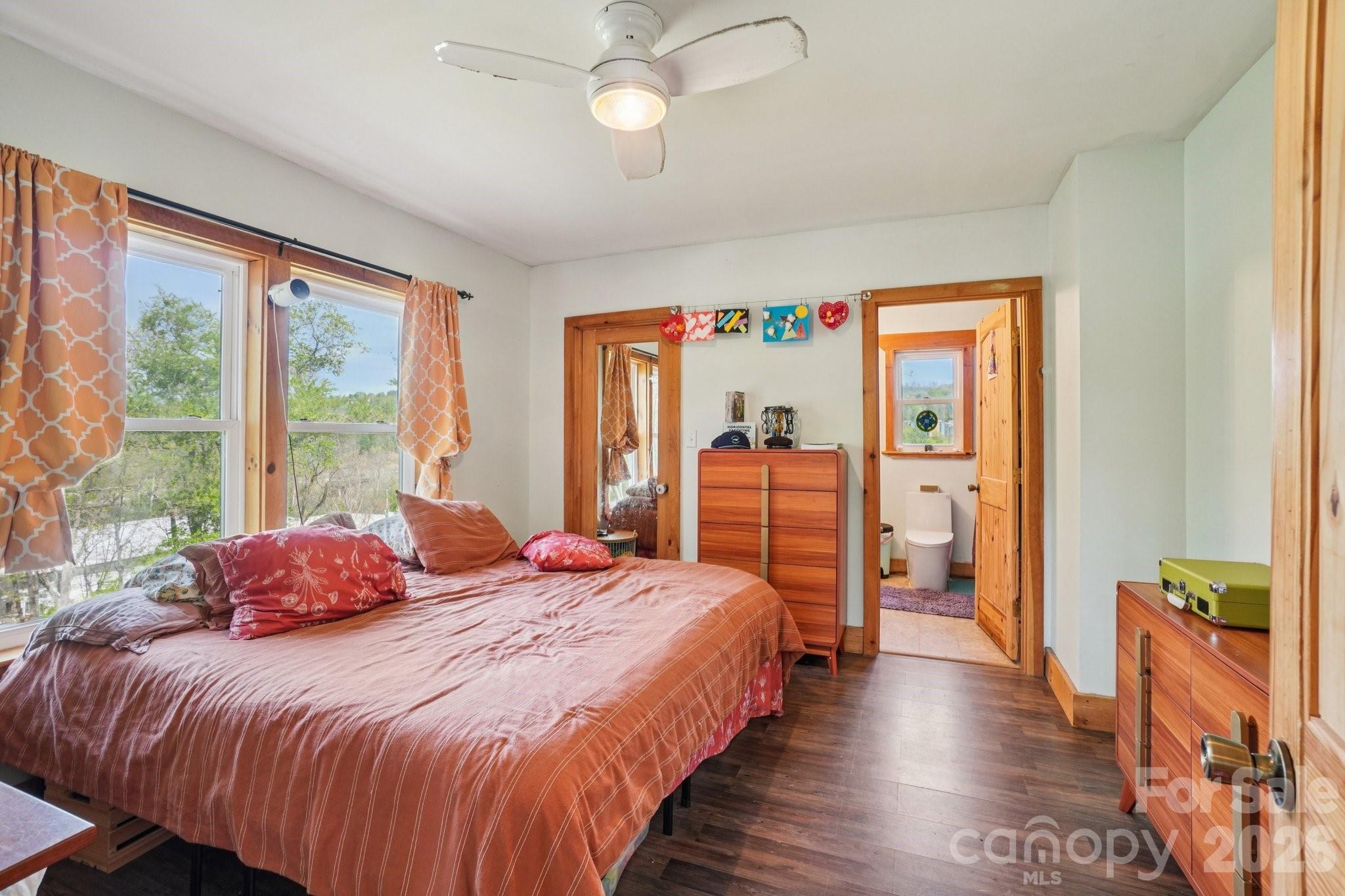 25 Moore Street — Woodfin
