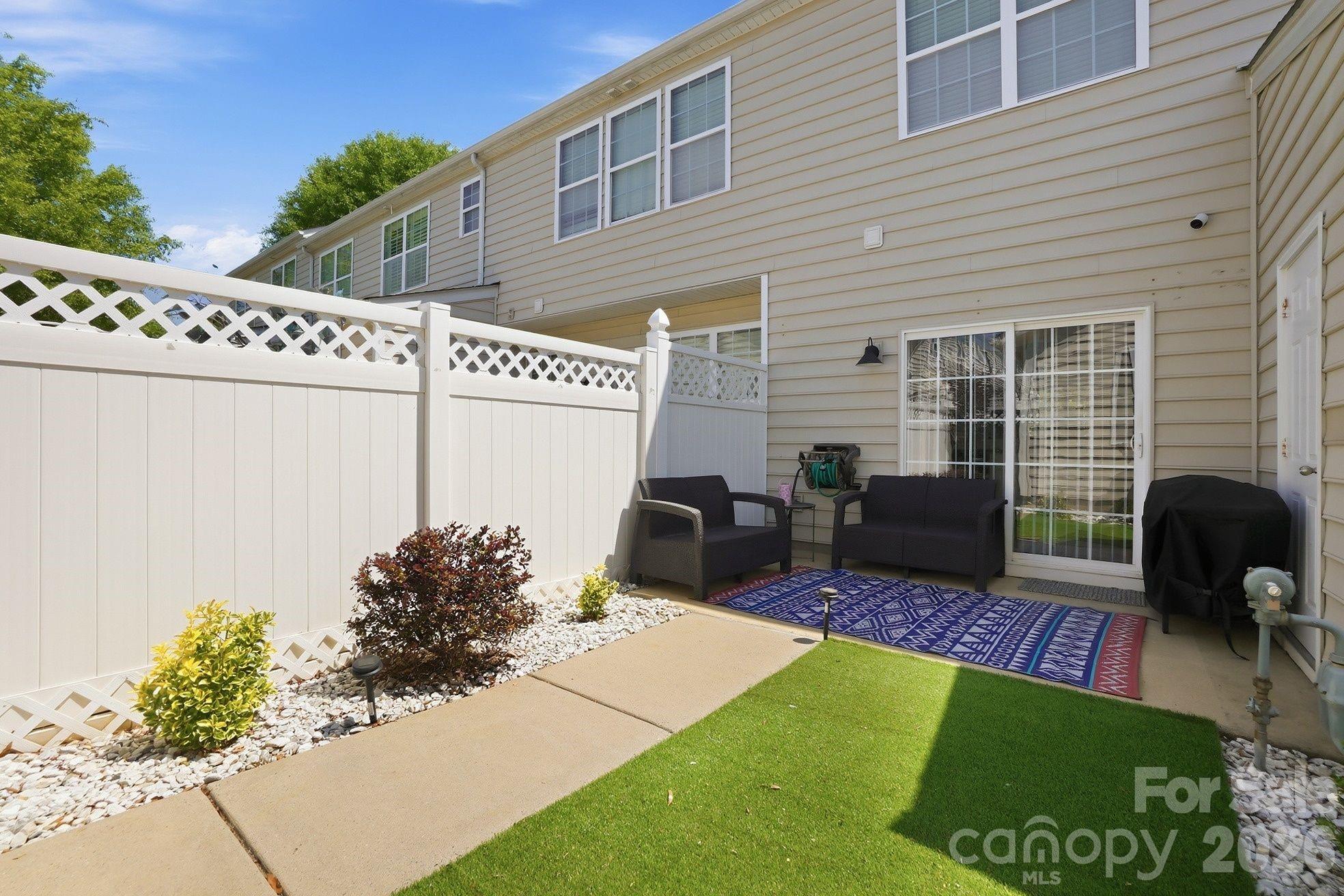 8512 Sunset Hill Road — Waxhaw