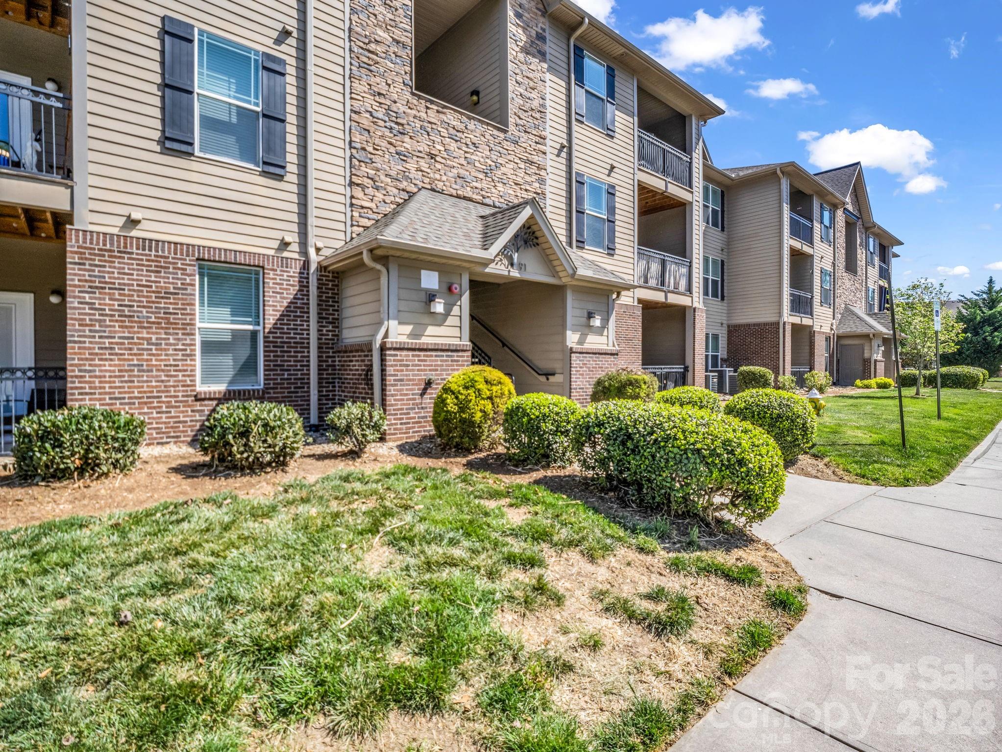 91 Brickton Village Circle #301 — Fletcher