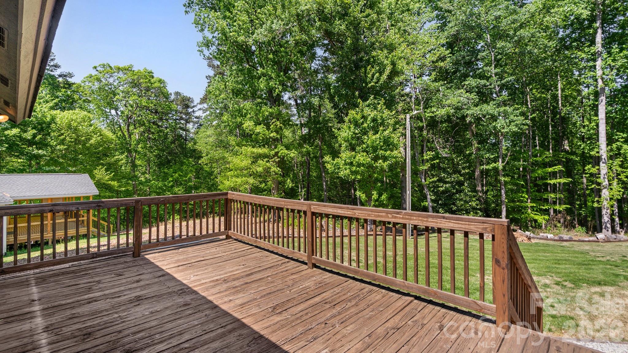 297 Mockingbird Lane — McAdenville
