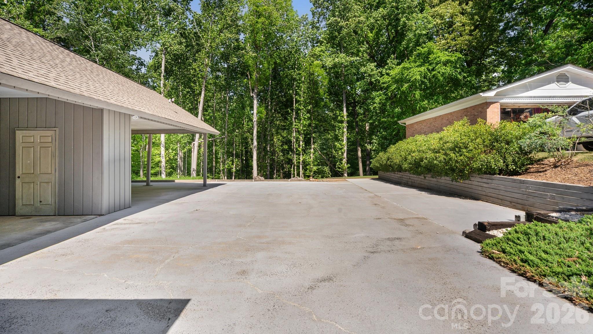 297 Mockingbird Lane — McAdenville