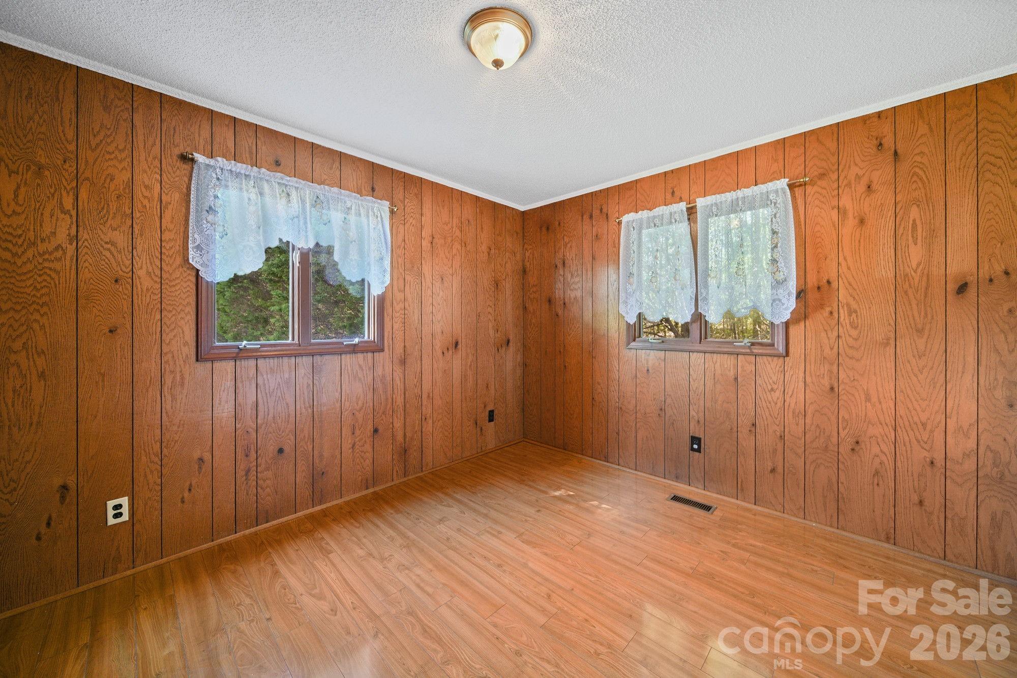 144 Pops Lake Road — Statesville