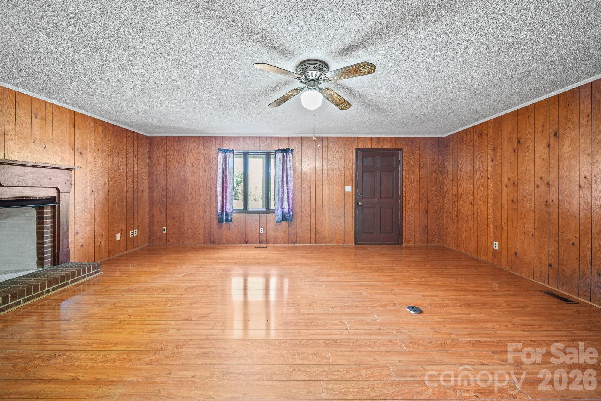 144 Pops Lake Road — Statesville
