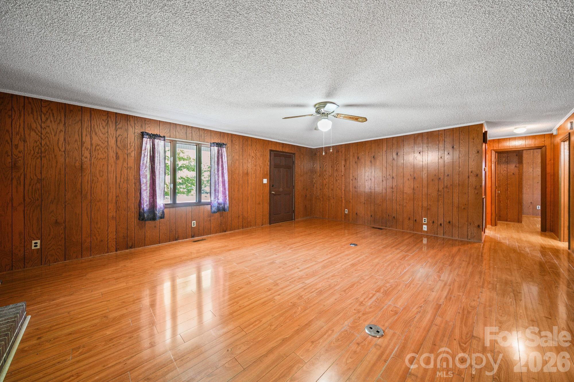 144 Pops Lake Road — Statesville