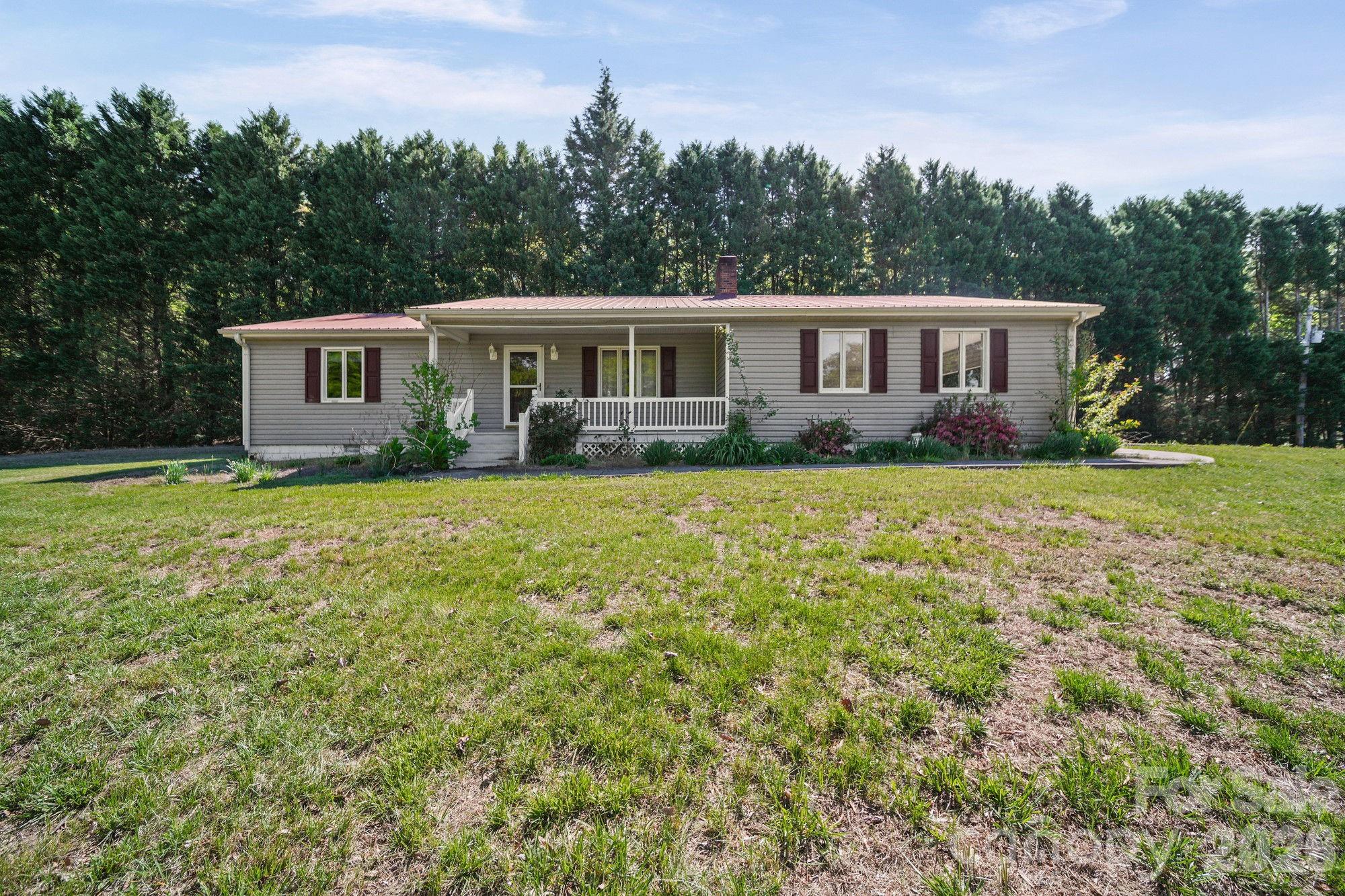 144 Pops Lake Road — Statesville