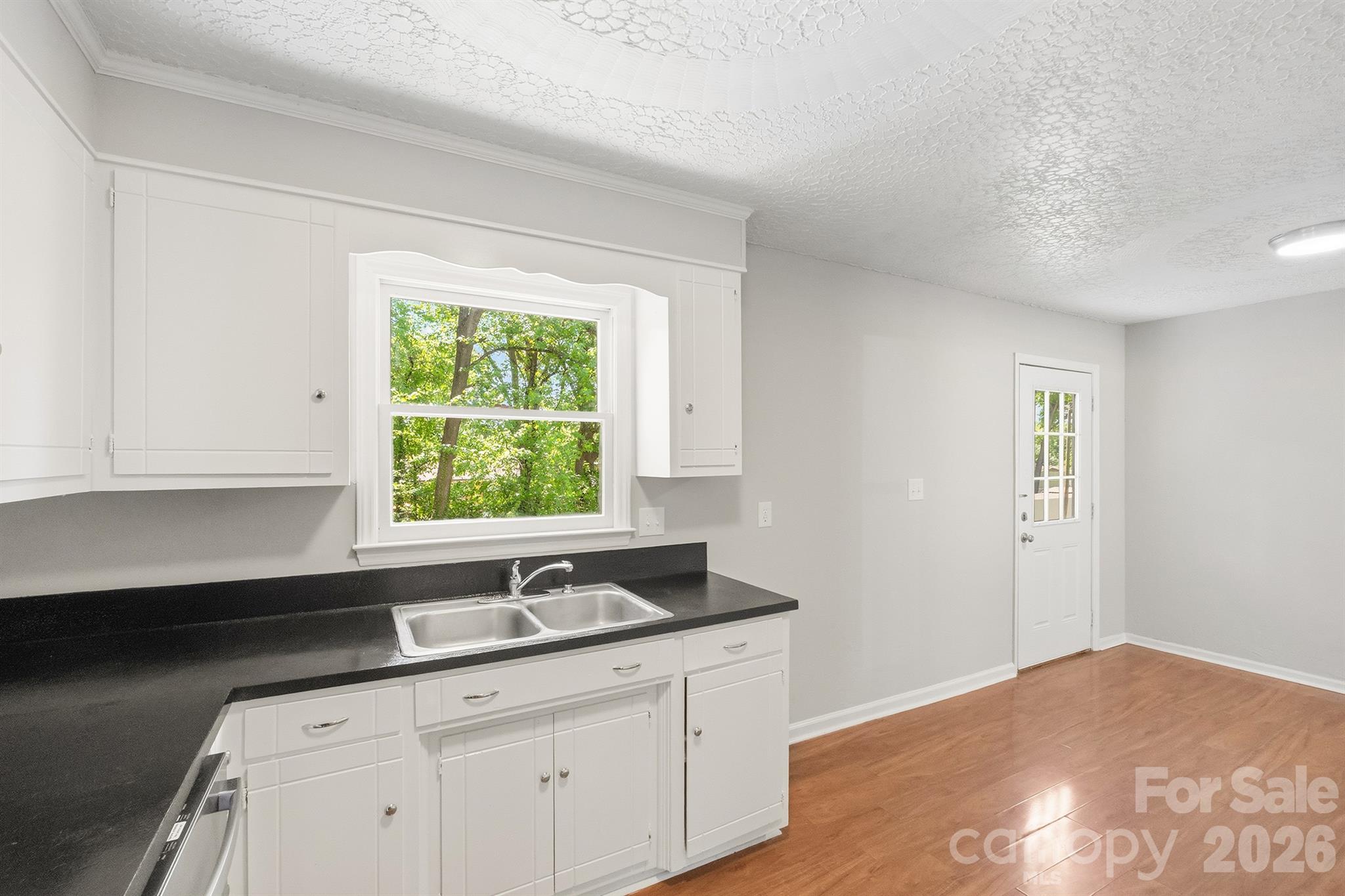 806 S Laurel Street — Lincolnton
