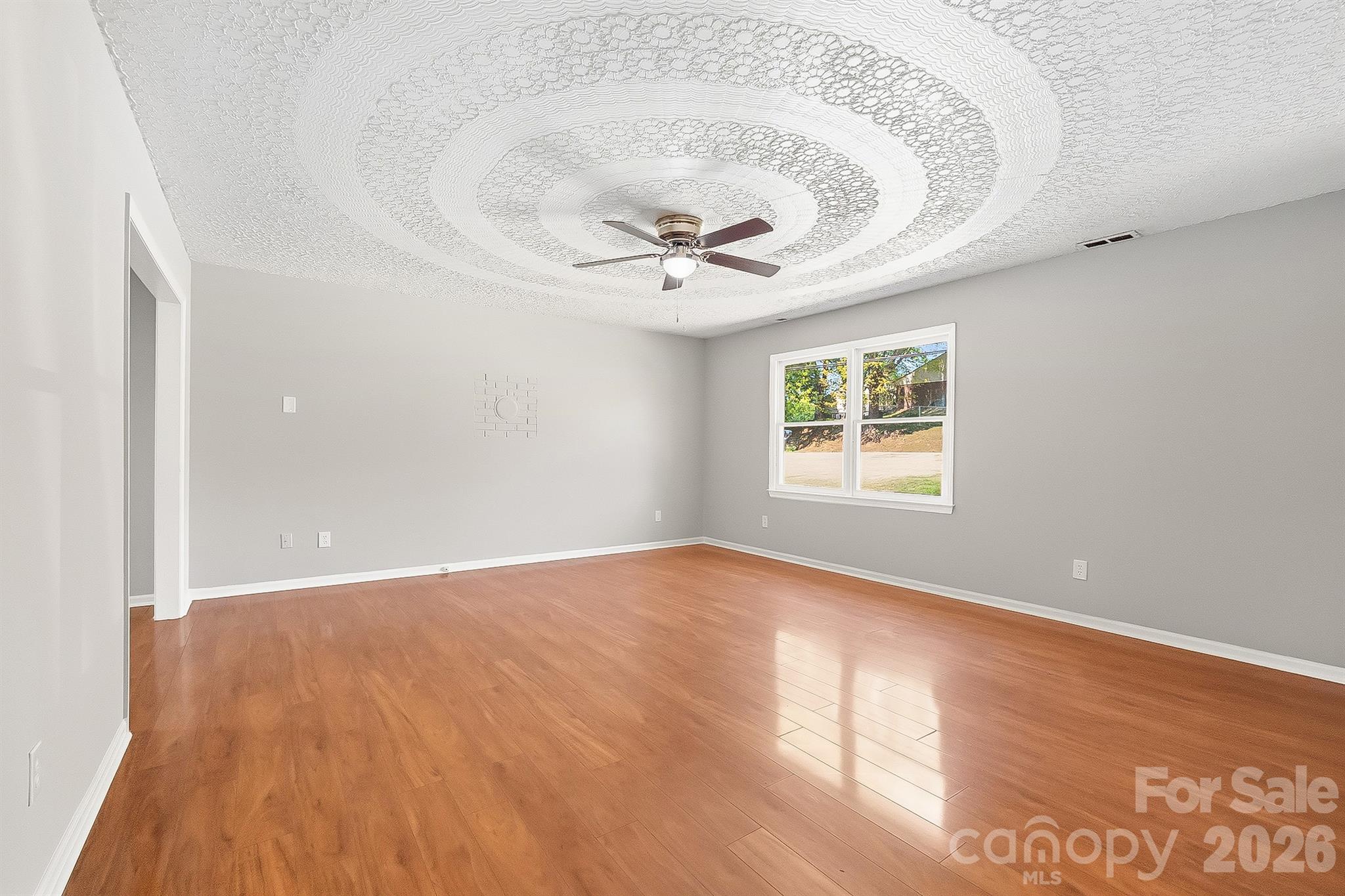 806 S Laurel Street — Lincolnton