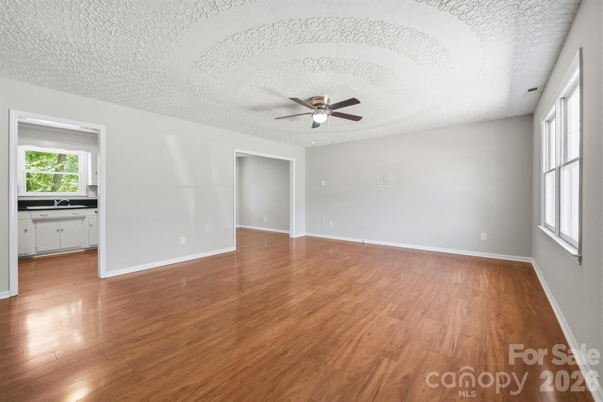 806 S Laurel Street — Lincolnton