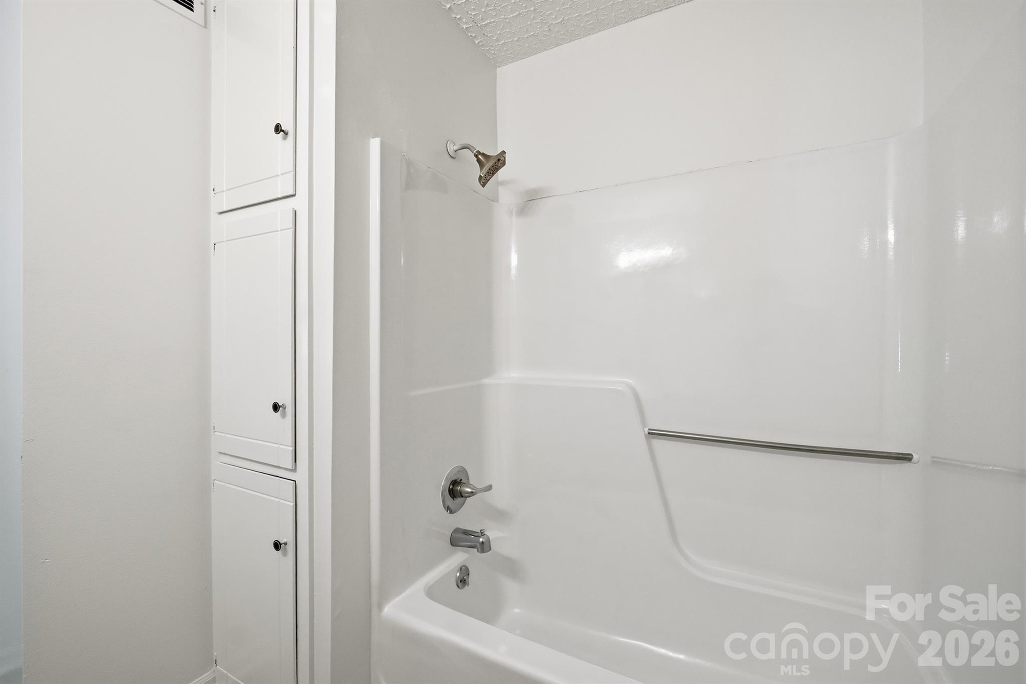 806 S Laurel Street — Lincolnton