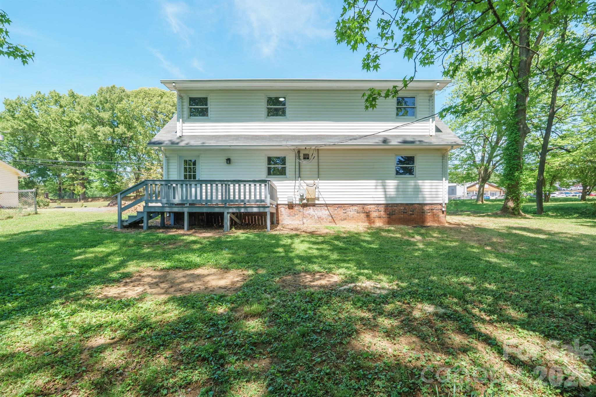 806 S Laurel Street — Lincolnton