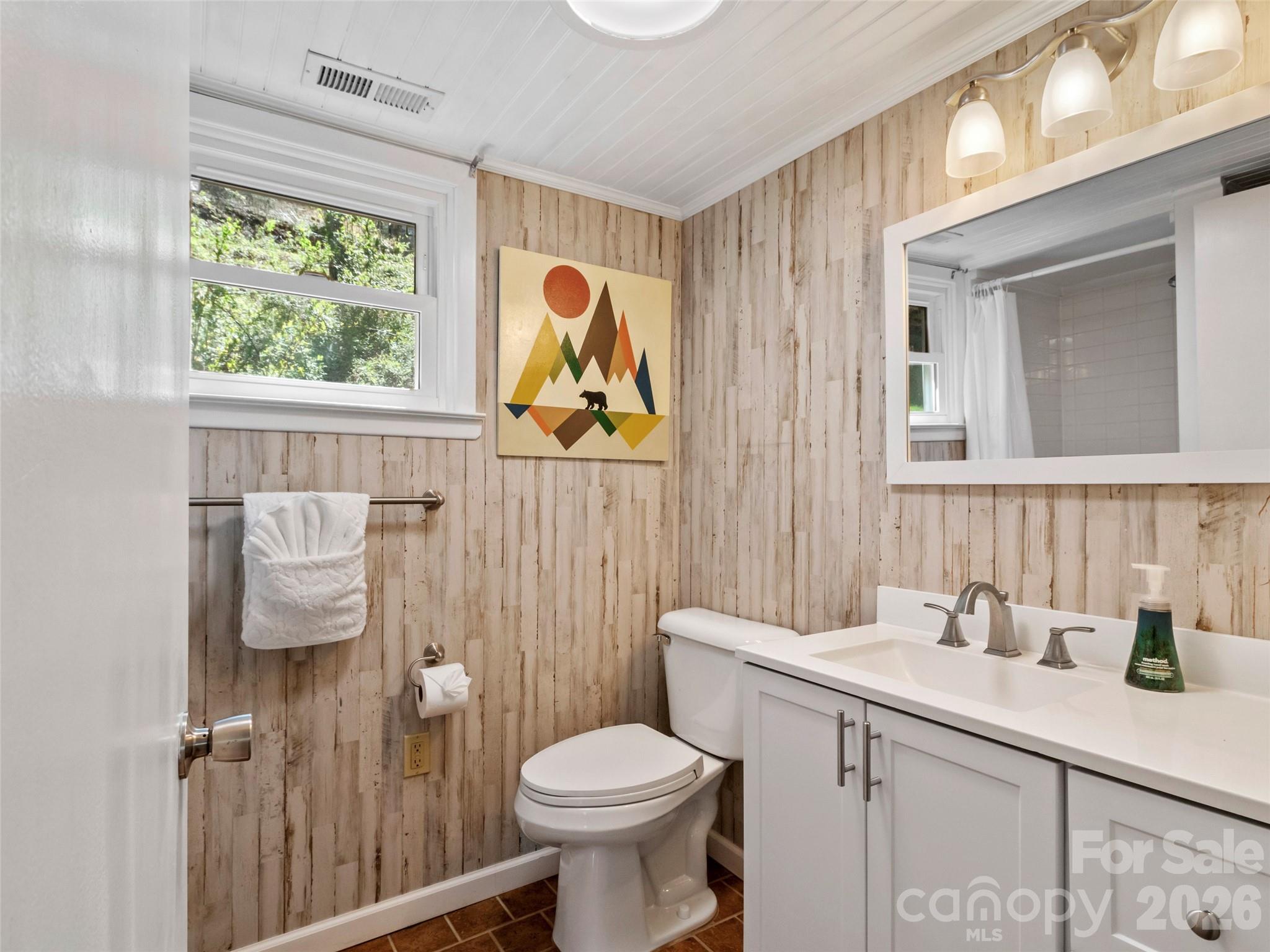24 Baldridge Drive — Burnsville
