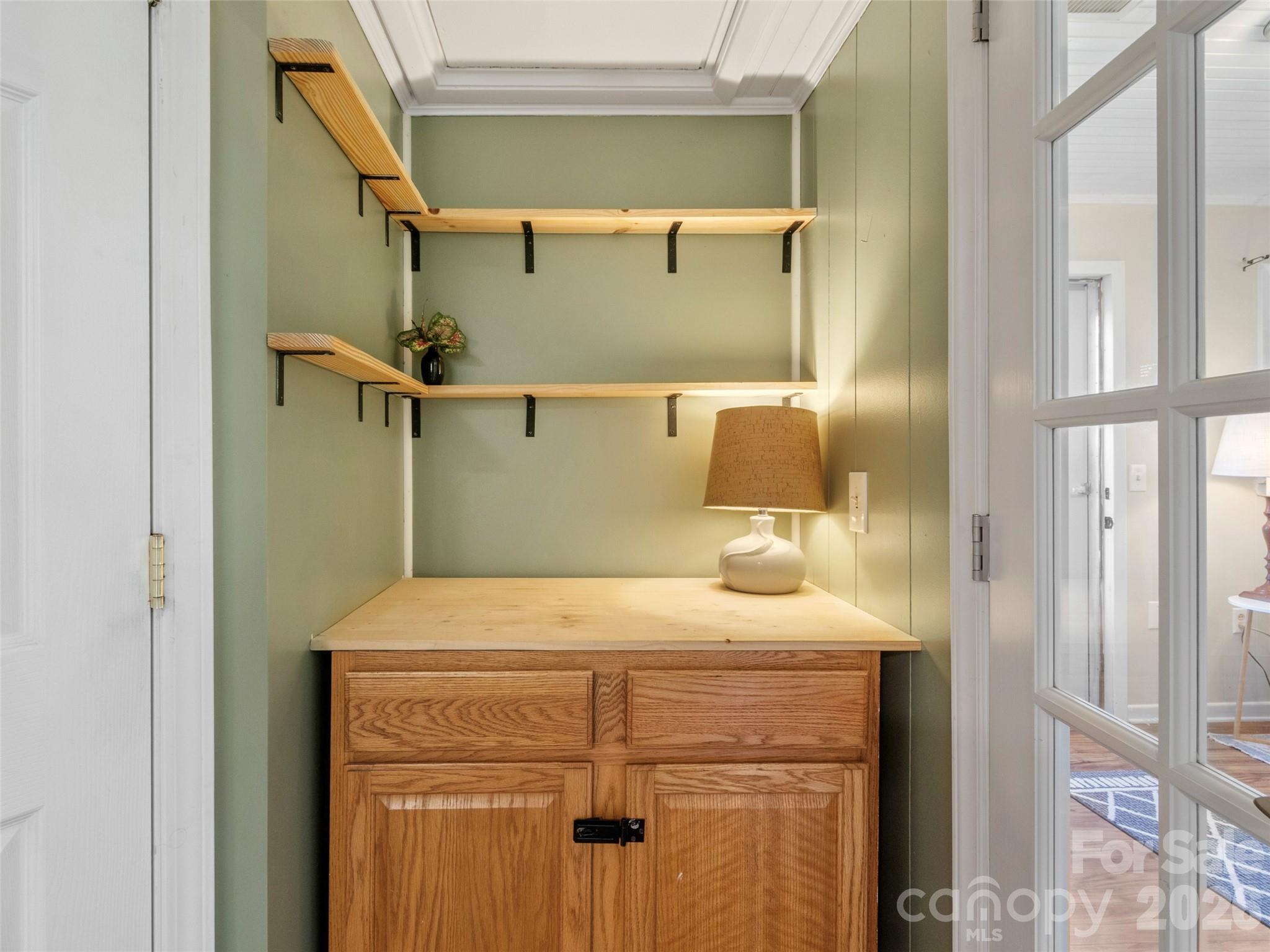 24 Baldridge Drive — Burnsville