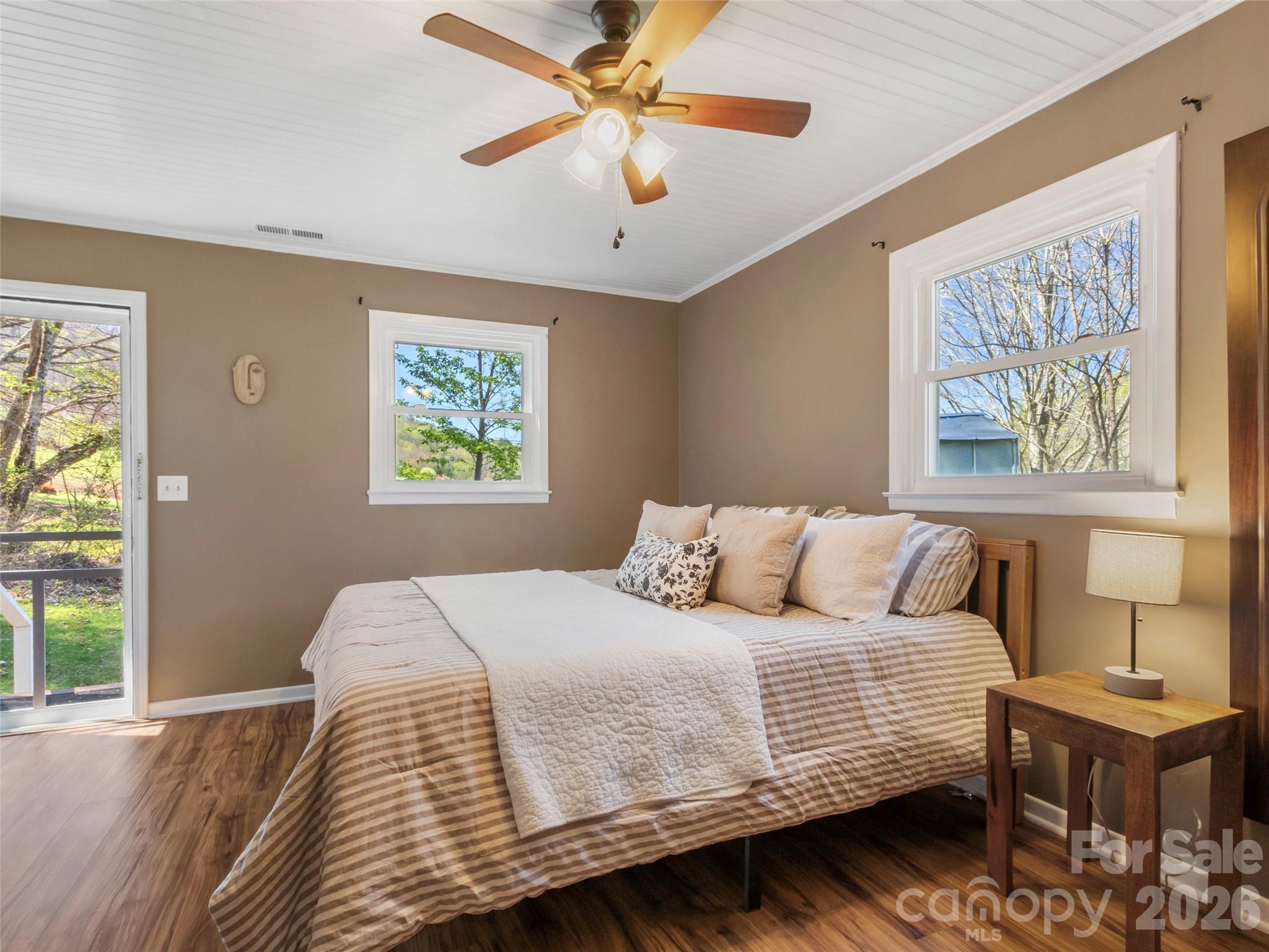 24 Baldridge Drive — Burnsville