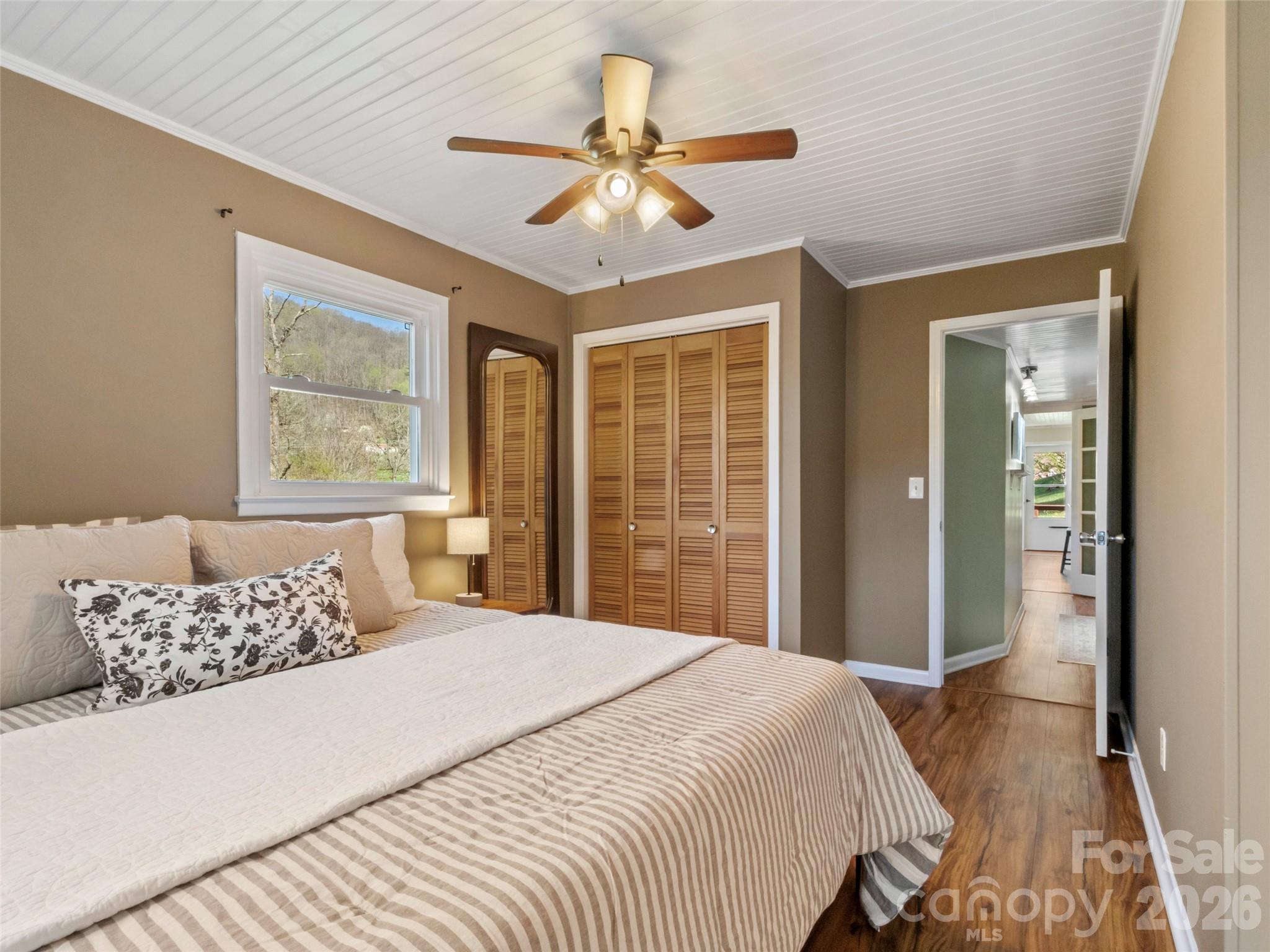 24 Baldridge Drive — Burnsville