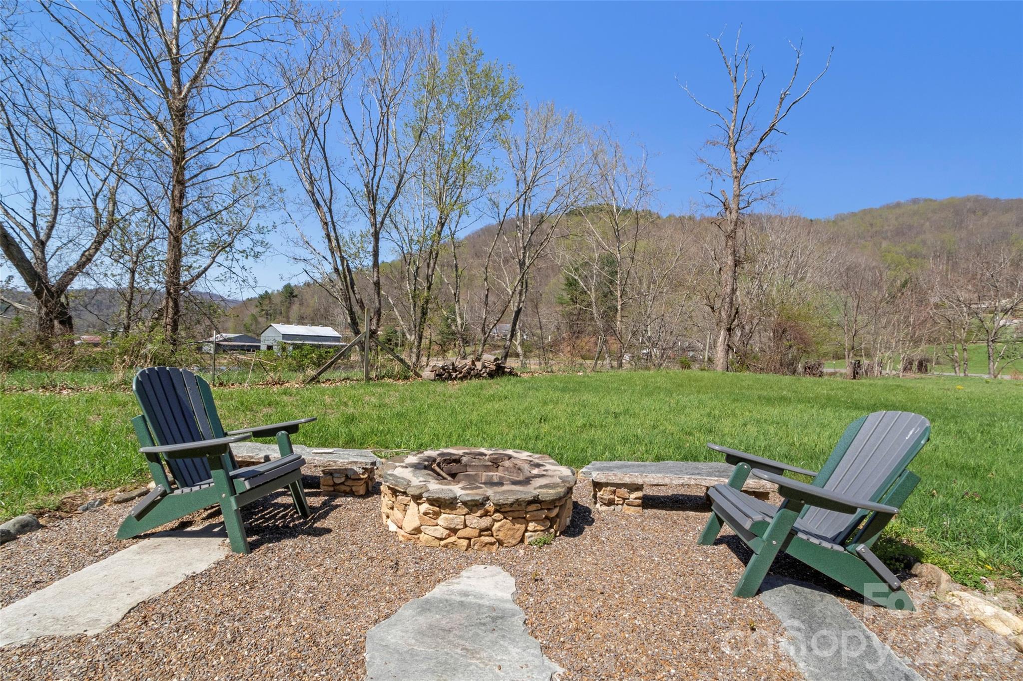 24 Baldridge Drive — Burnsville