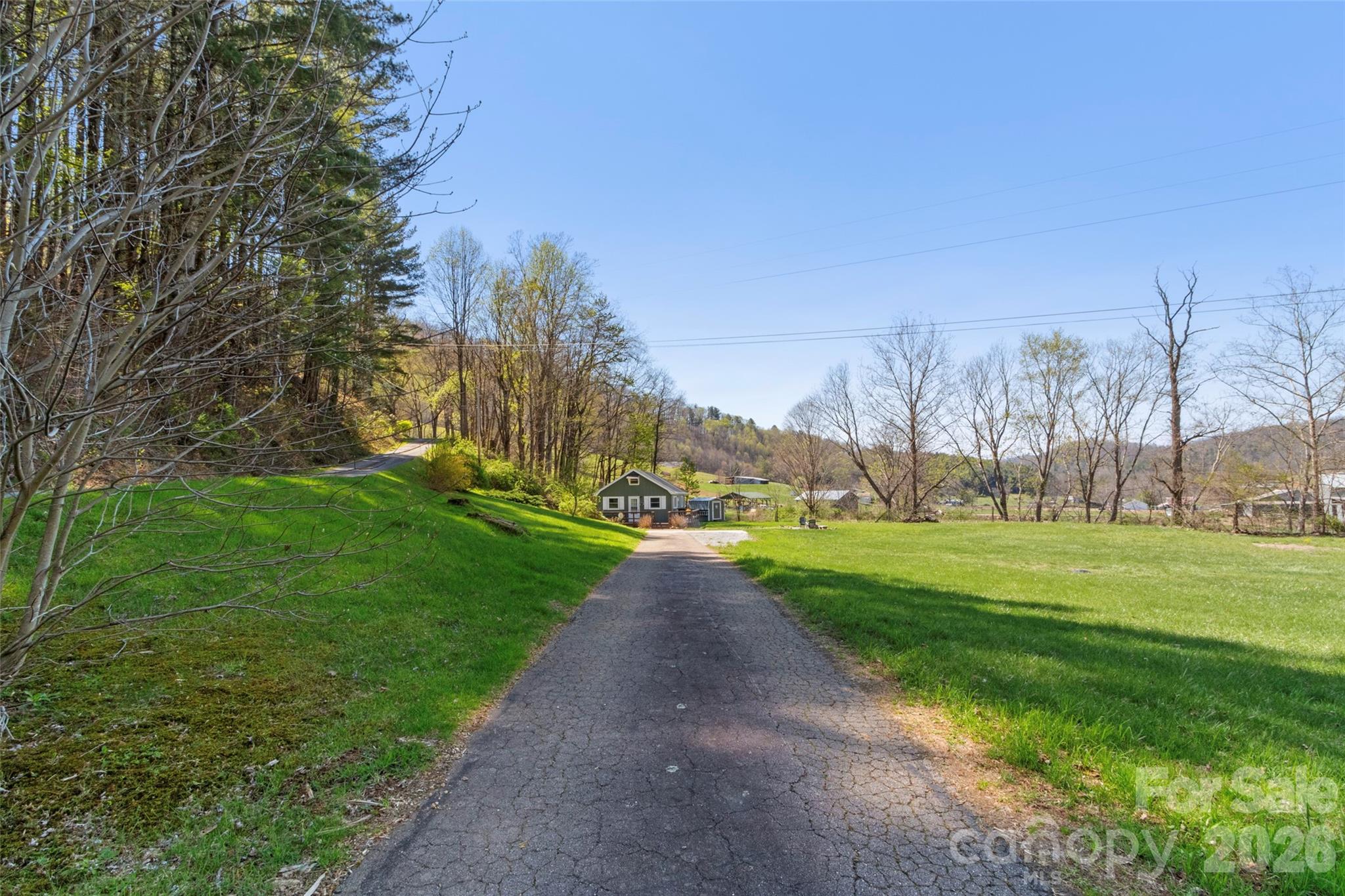 24 Baldridge Drive — Burnsville