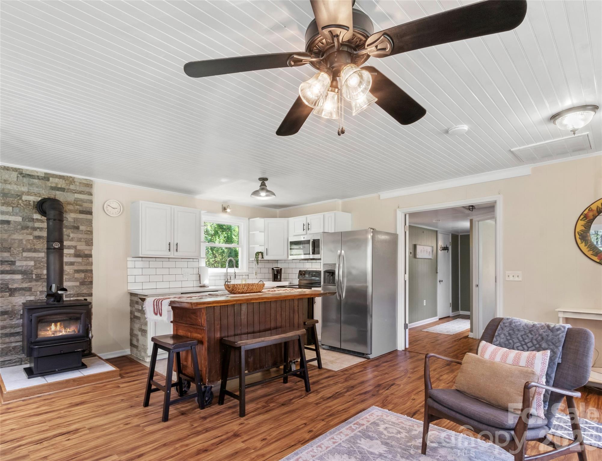 24 Baldridge Drive — Burnsville