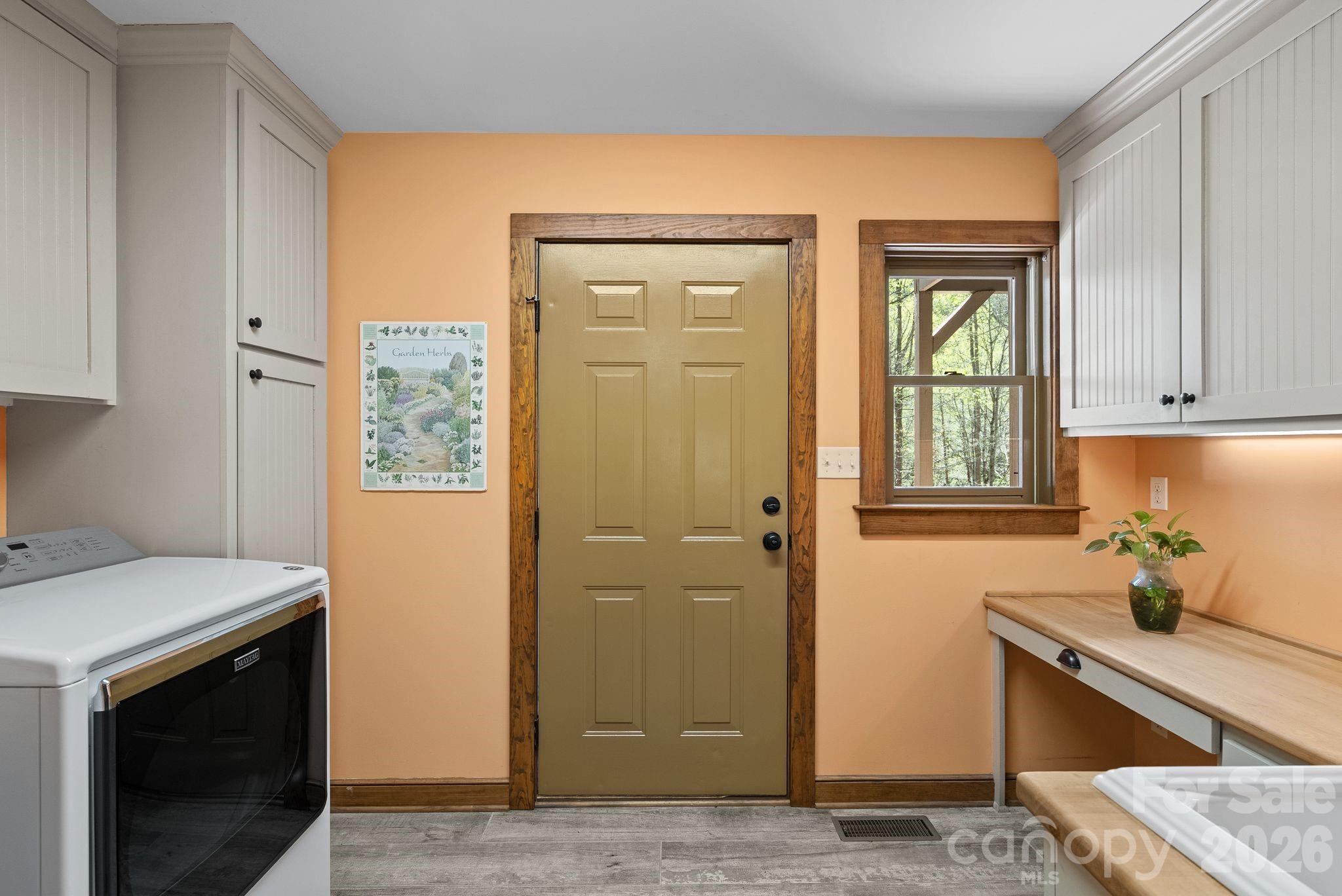 1060 Indian Camp Creek Road — Hot Springs