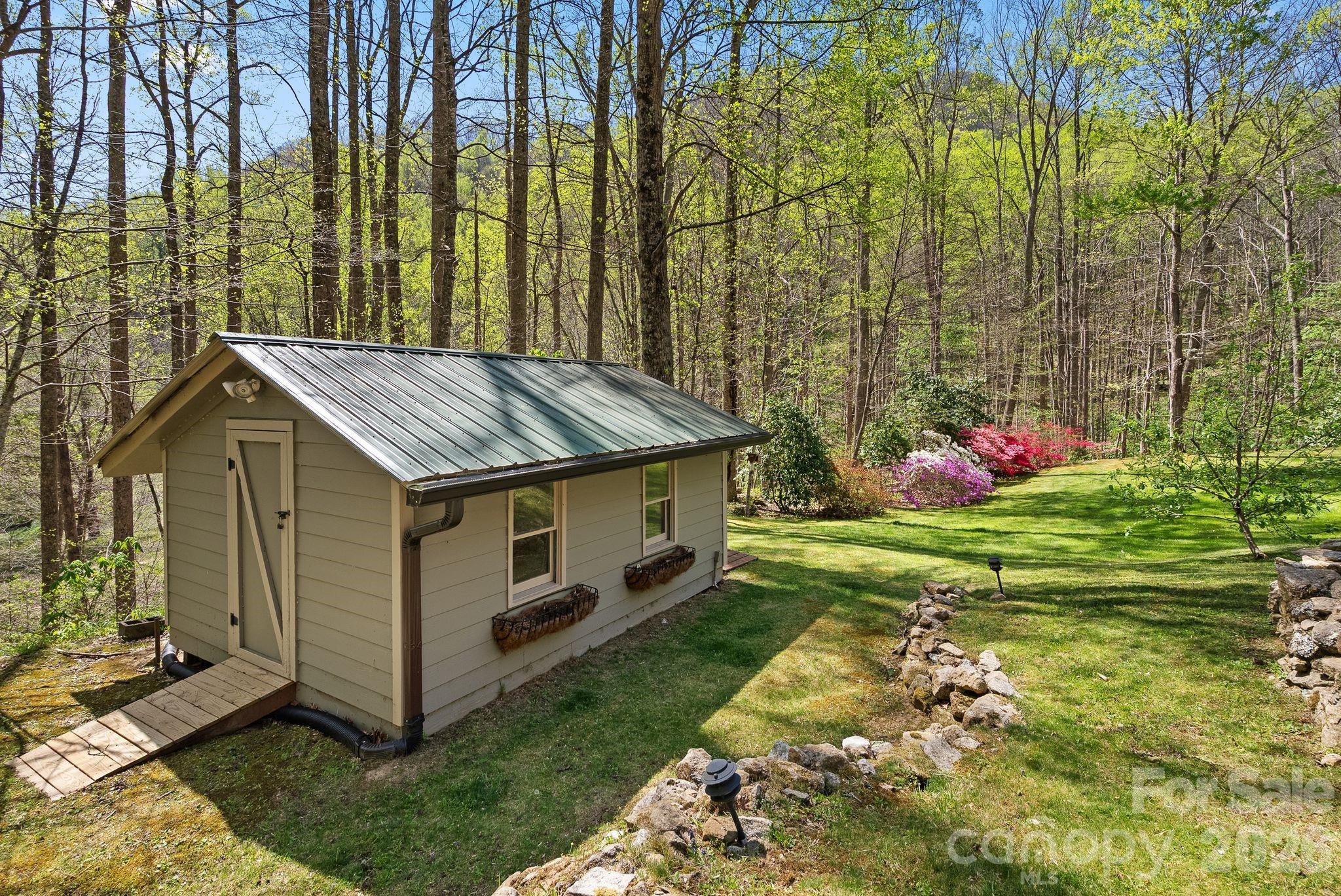 1060 Indian Camp Creek Road — Hot Springs