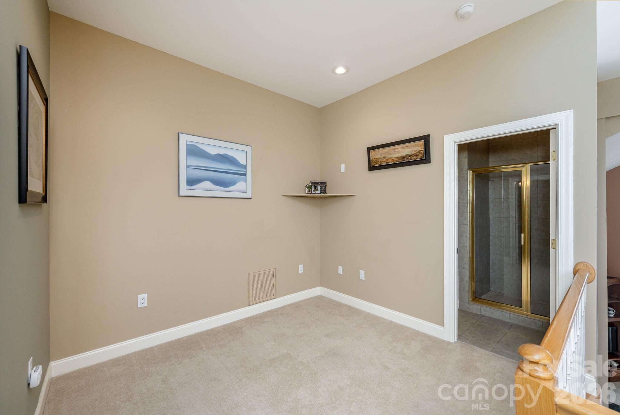 20 N Mission Hills Court — Mills River