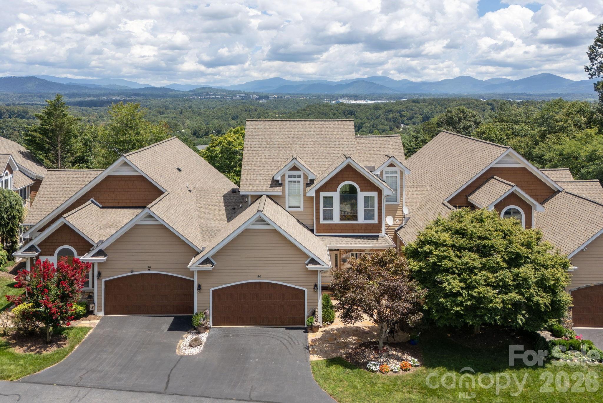 20 N Mission Hills Court — Mills River