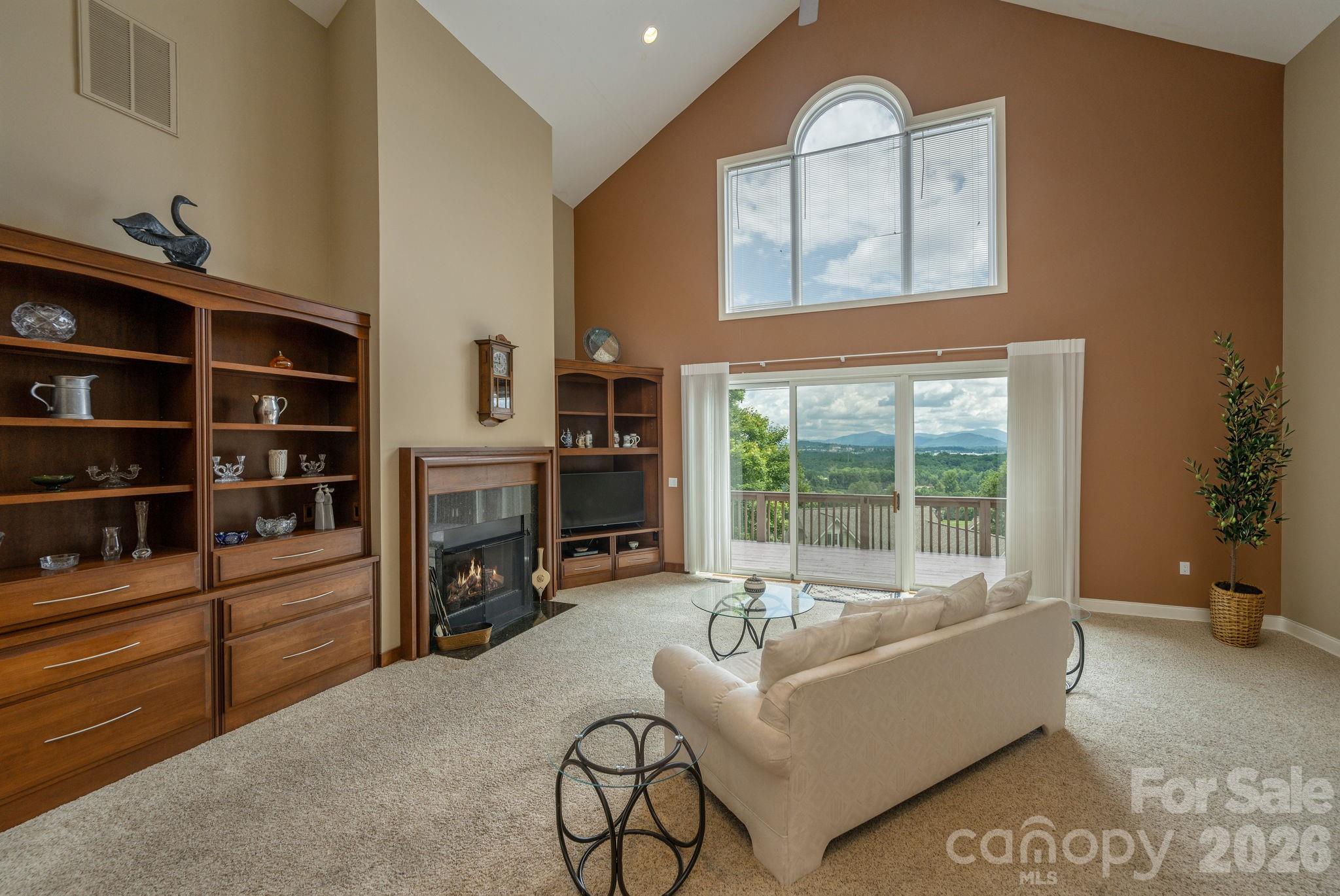20 N Mission Hills Court — Mills River
