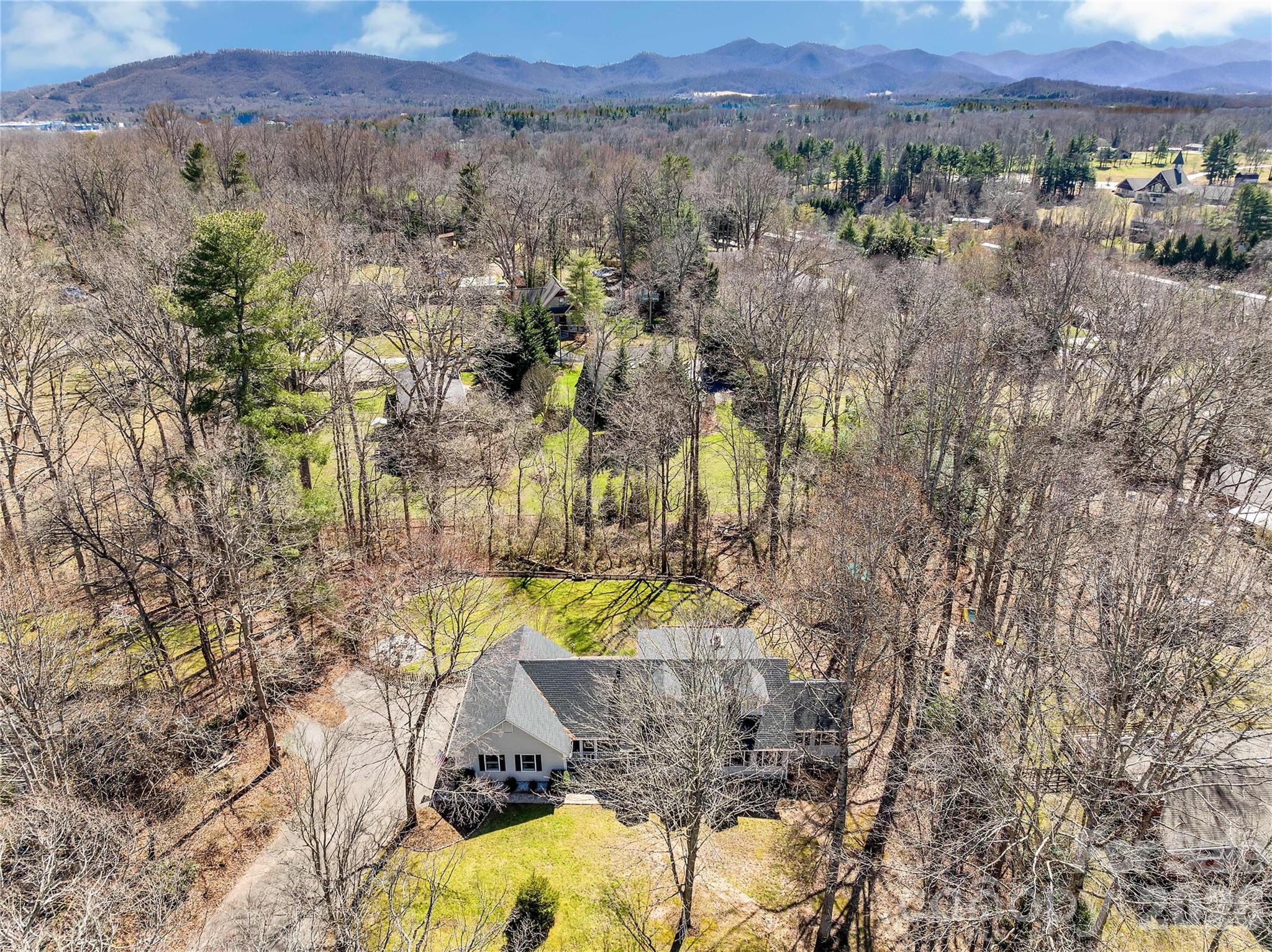 10 High Meadows Drive — Candler