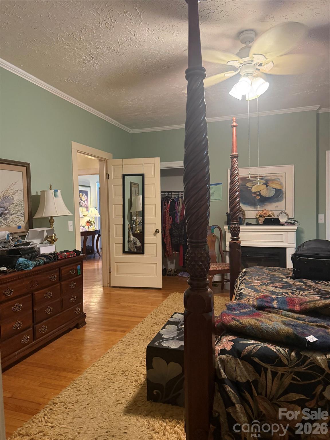 406 E Main Street — Chesterfield