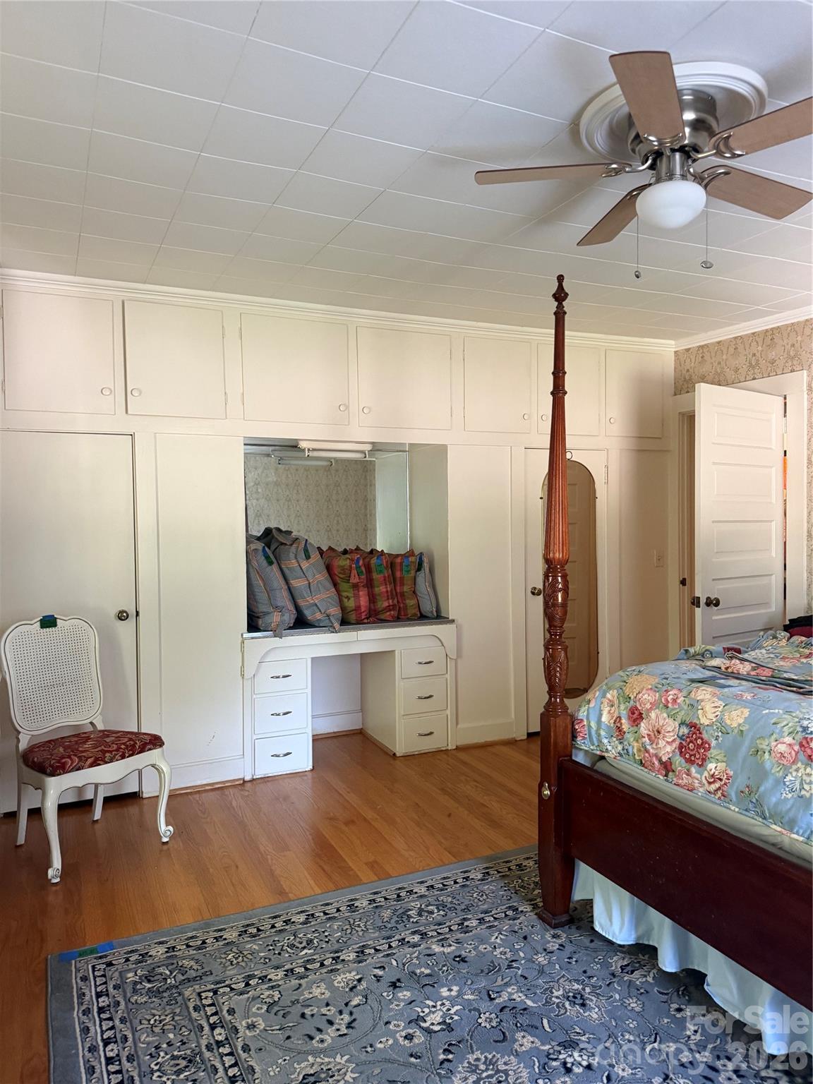 406 E Main Street — Chesterfield