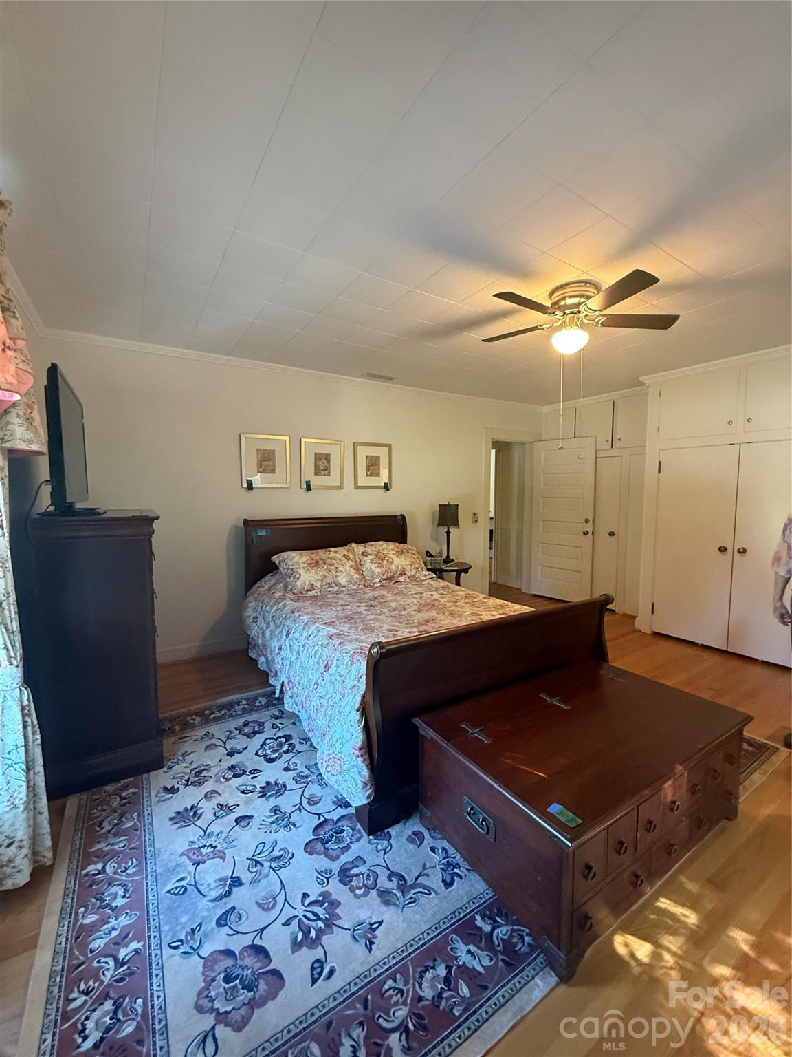 406 E Main Street — Chesterfield