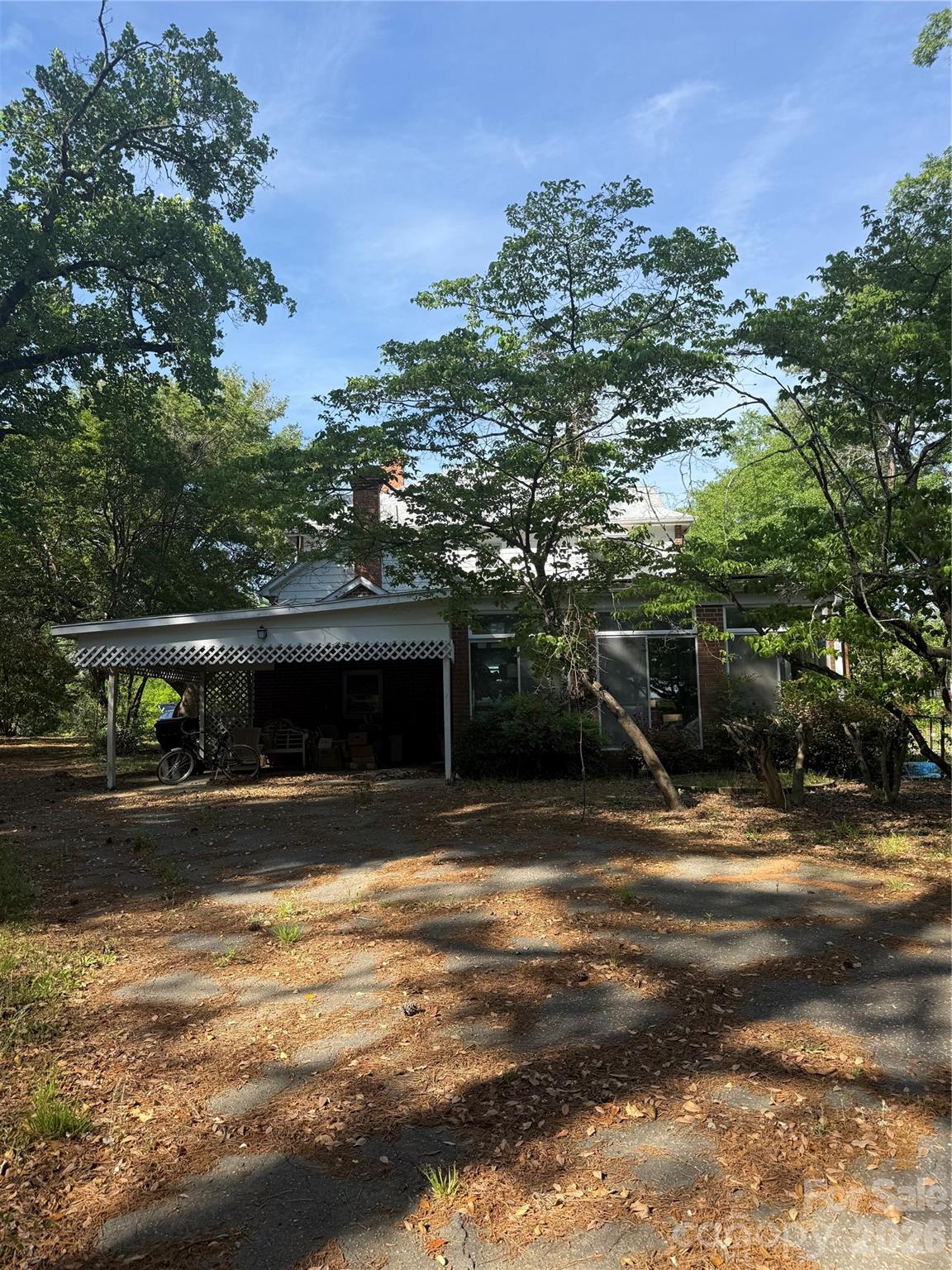 406 E Main Street — Chesterfield