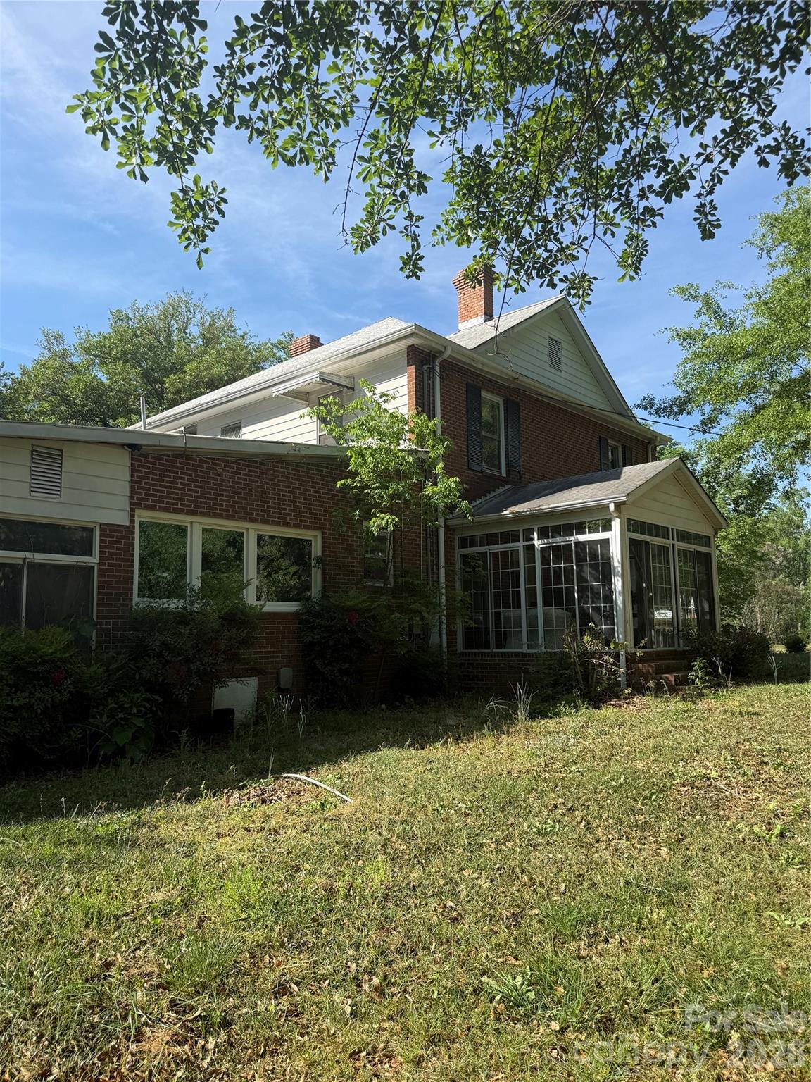 406 E Main Street — Chesterfield