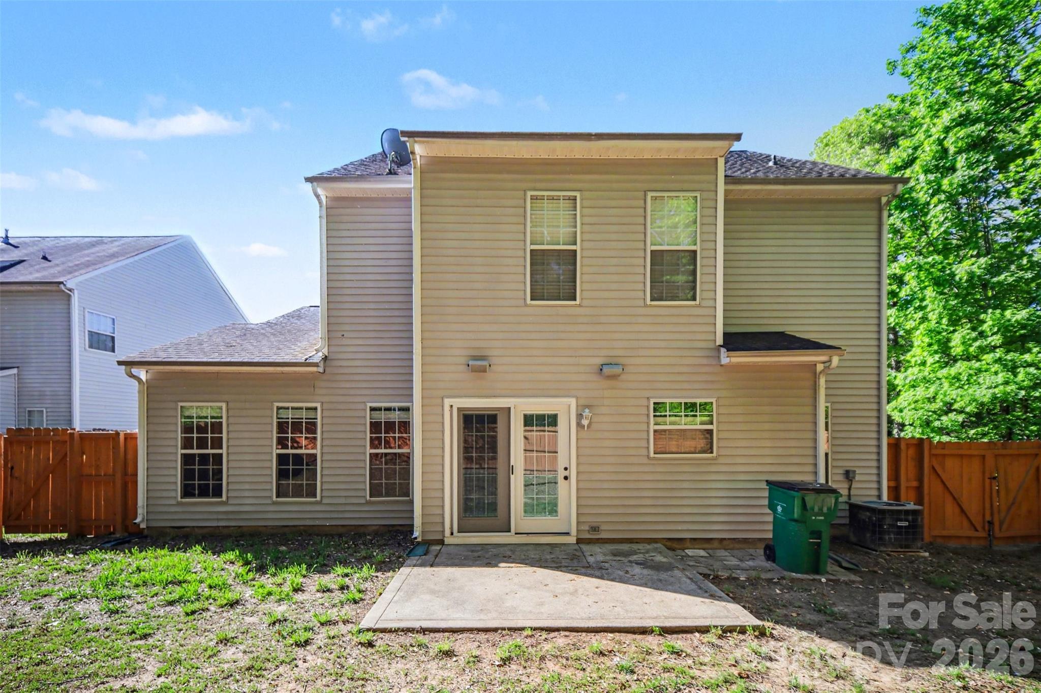11647 Northwoods Forest Drive — Charlotte