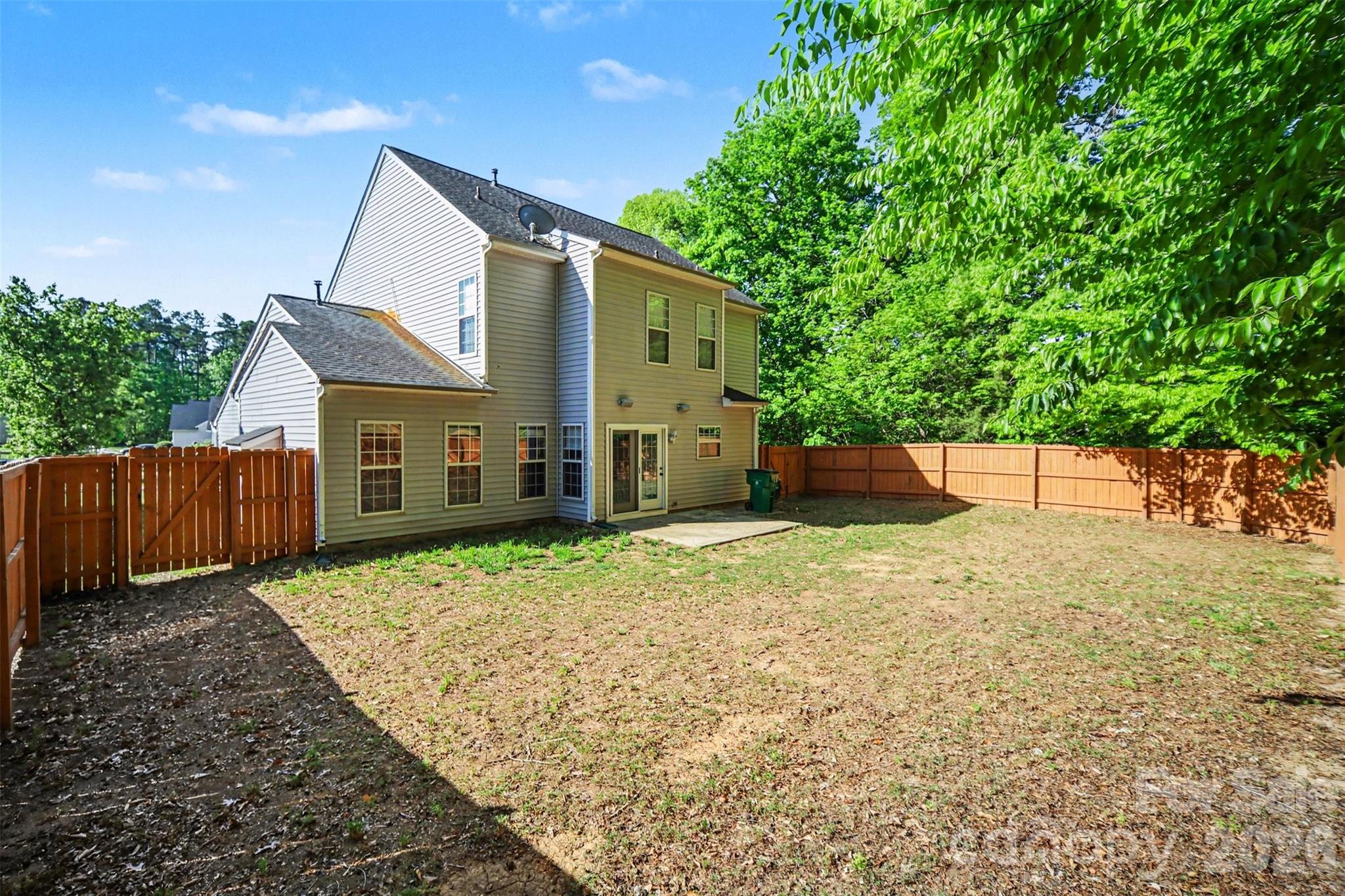 11647 Northwoods Forest Drive — Charlotte
