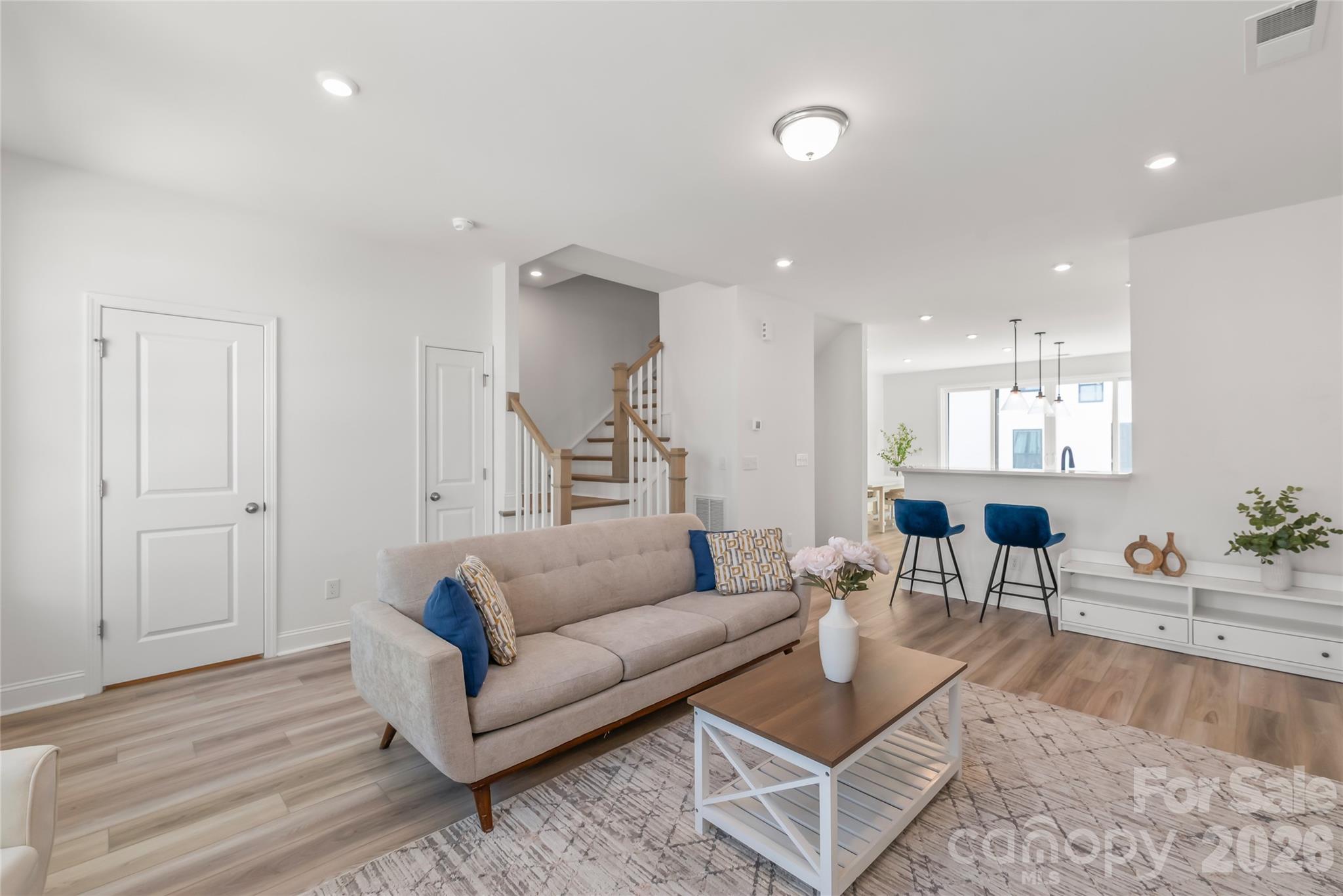 15309 Ballancroft Parkway — Charlotte