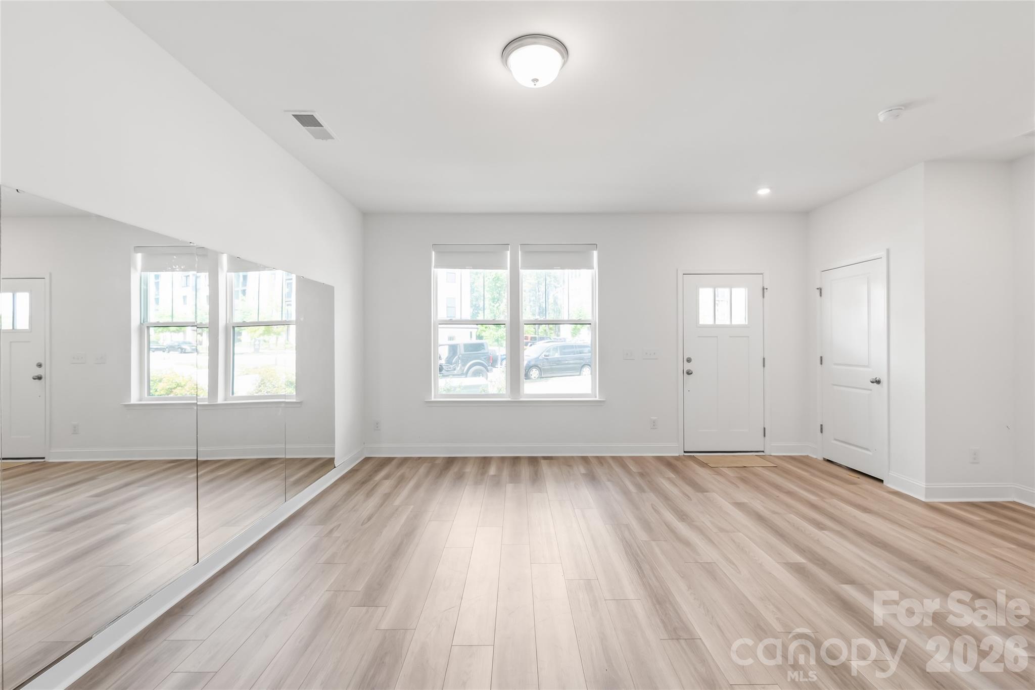 15309 Ballancroft Parkway — Charlotte
