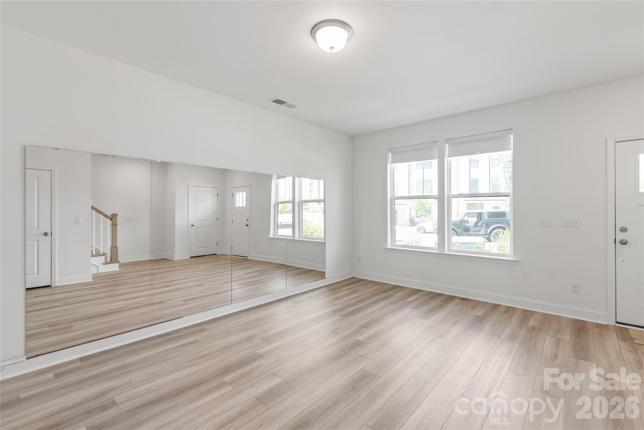 15309 Ballancroft Parkway — Charlotte