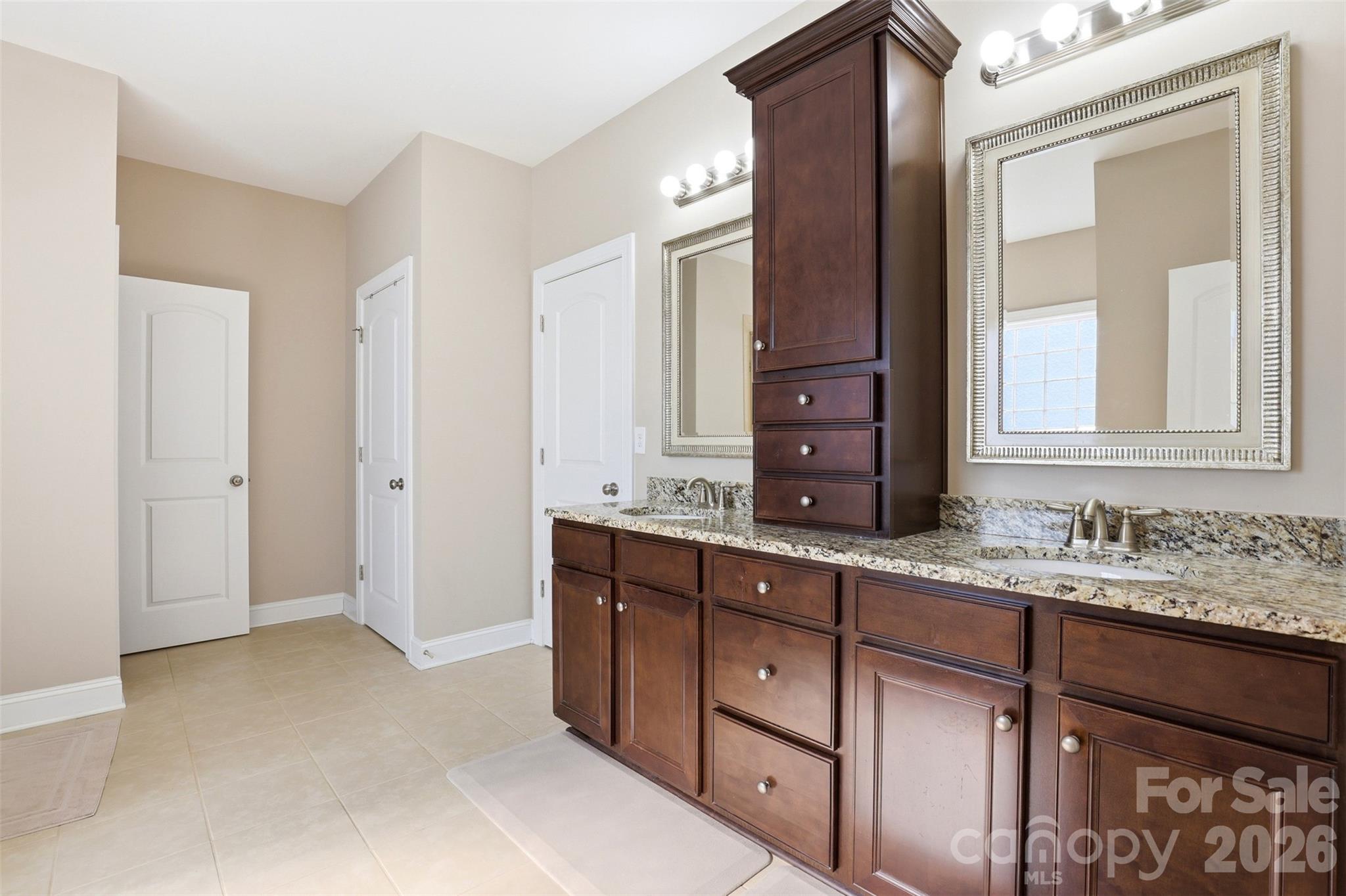 2020 Madeira Circle — Waxhaw