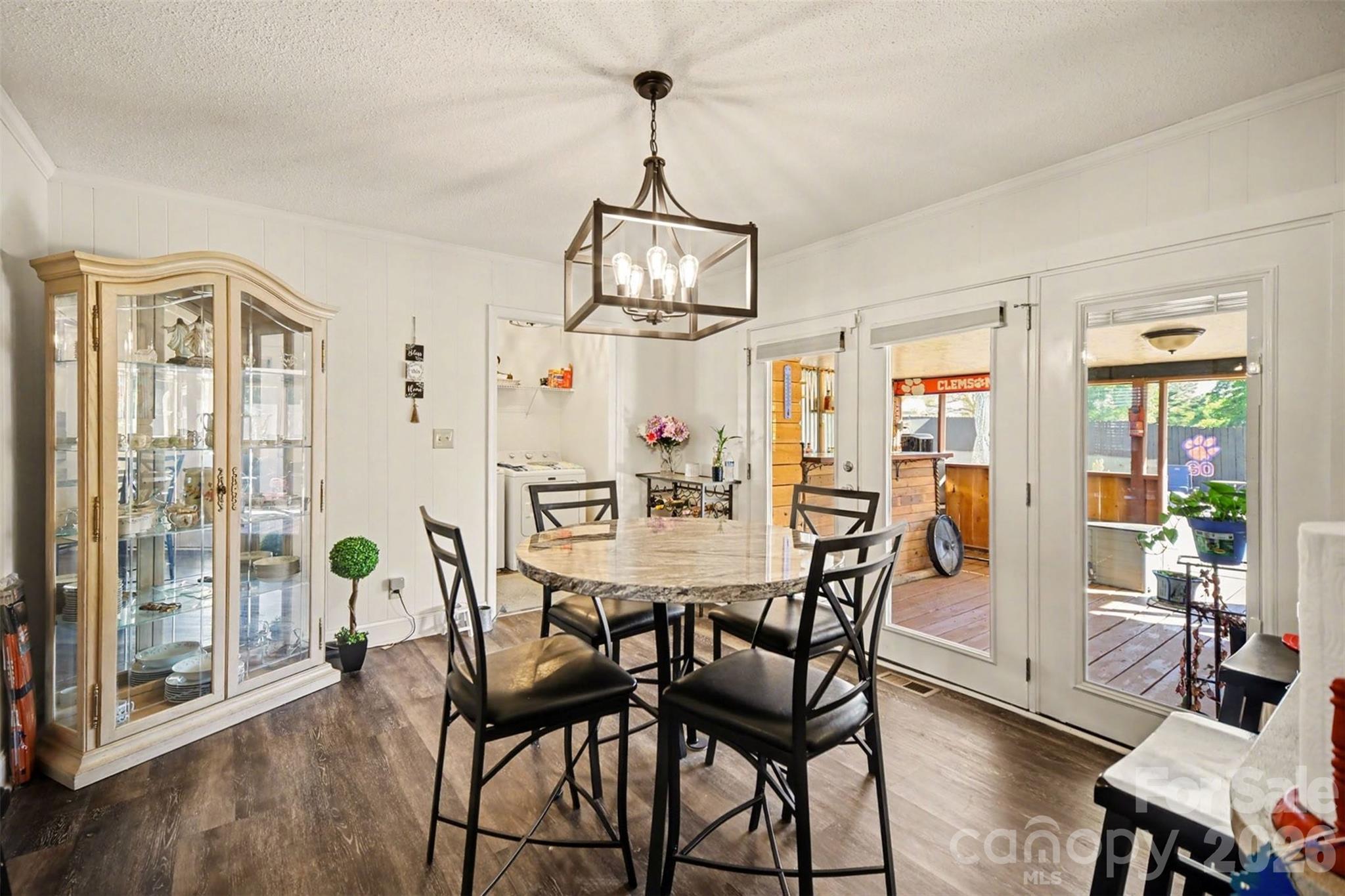 1087 Greenbriar Drive — Lancaster