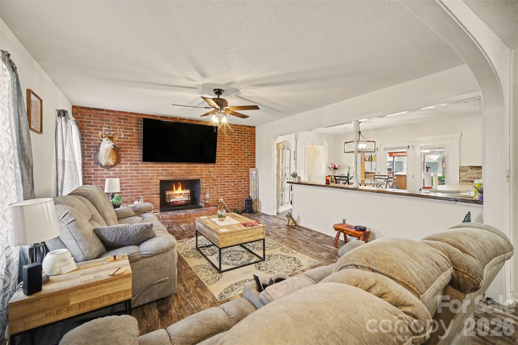 1087 Greenbriar Drive — Lancaster
