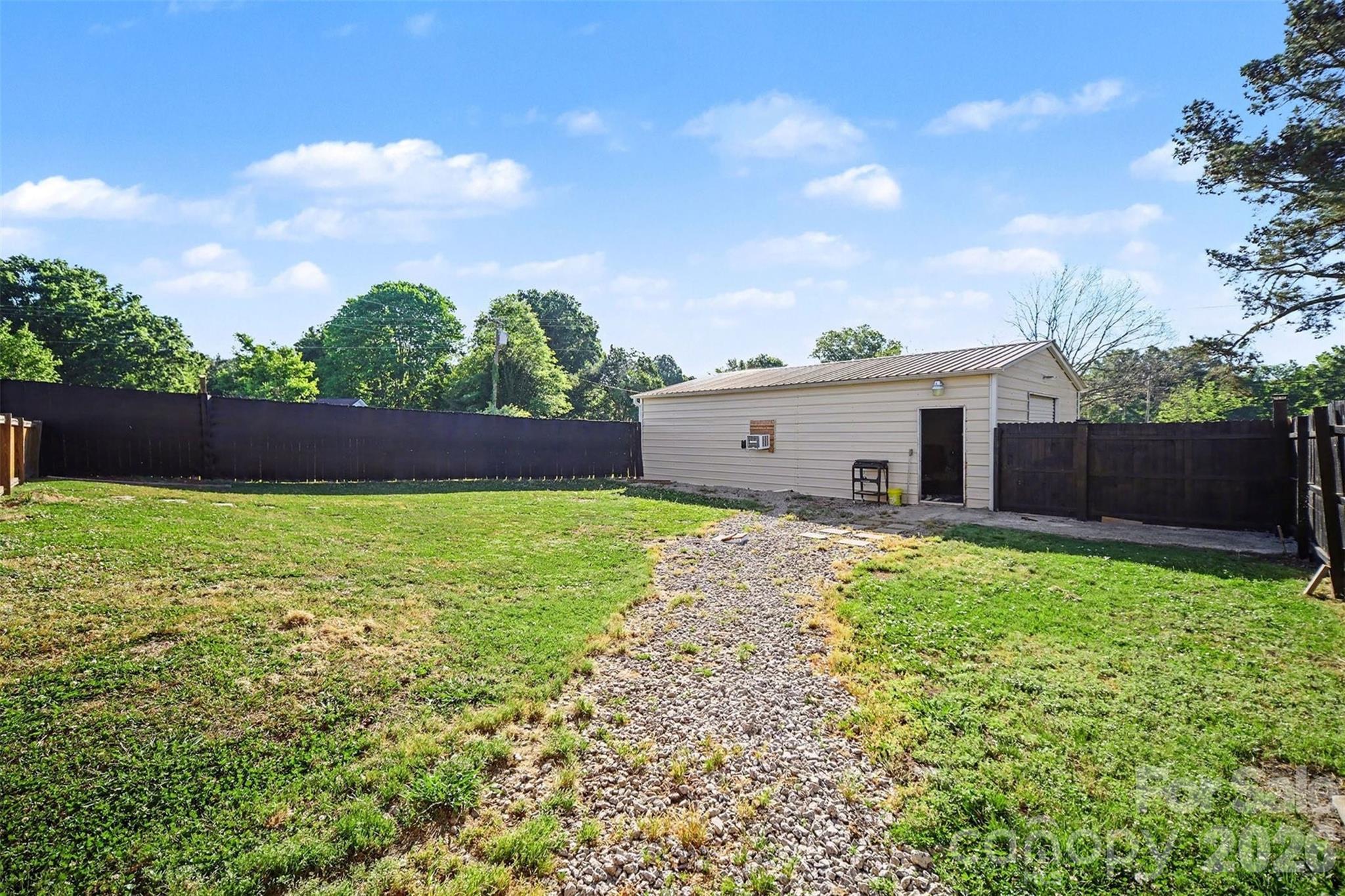 1087 Greenbriar Drive — Lancaster