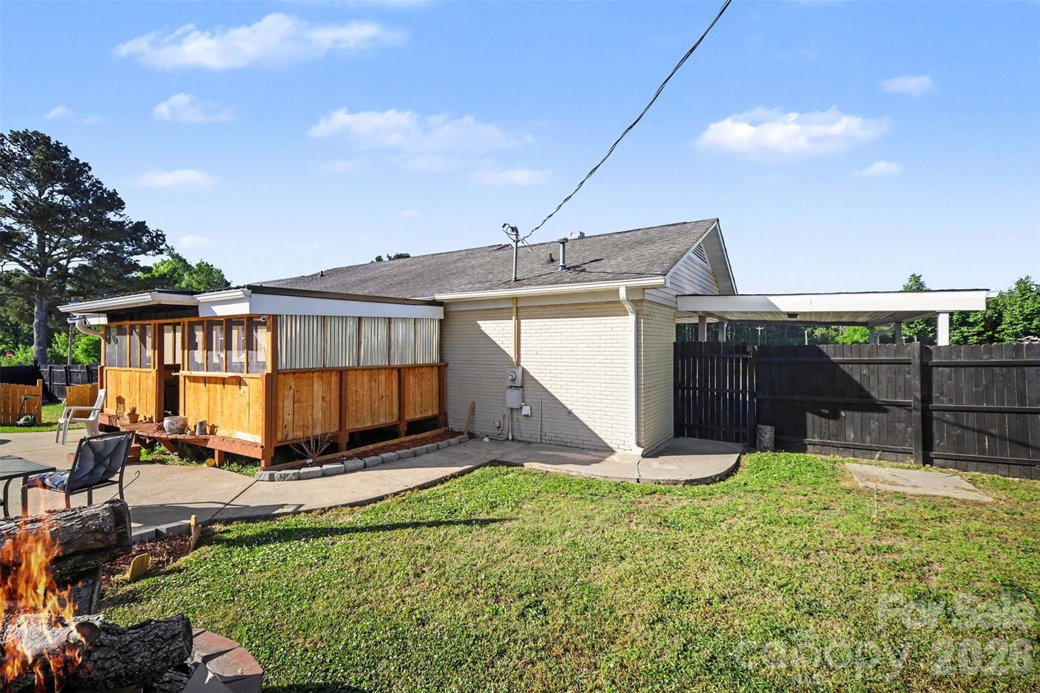 1087 Greenbriar Drive — Lancaster