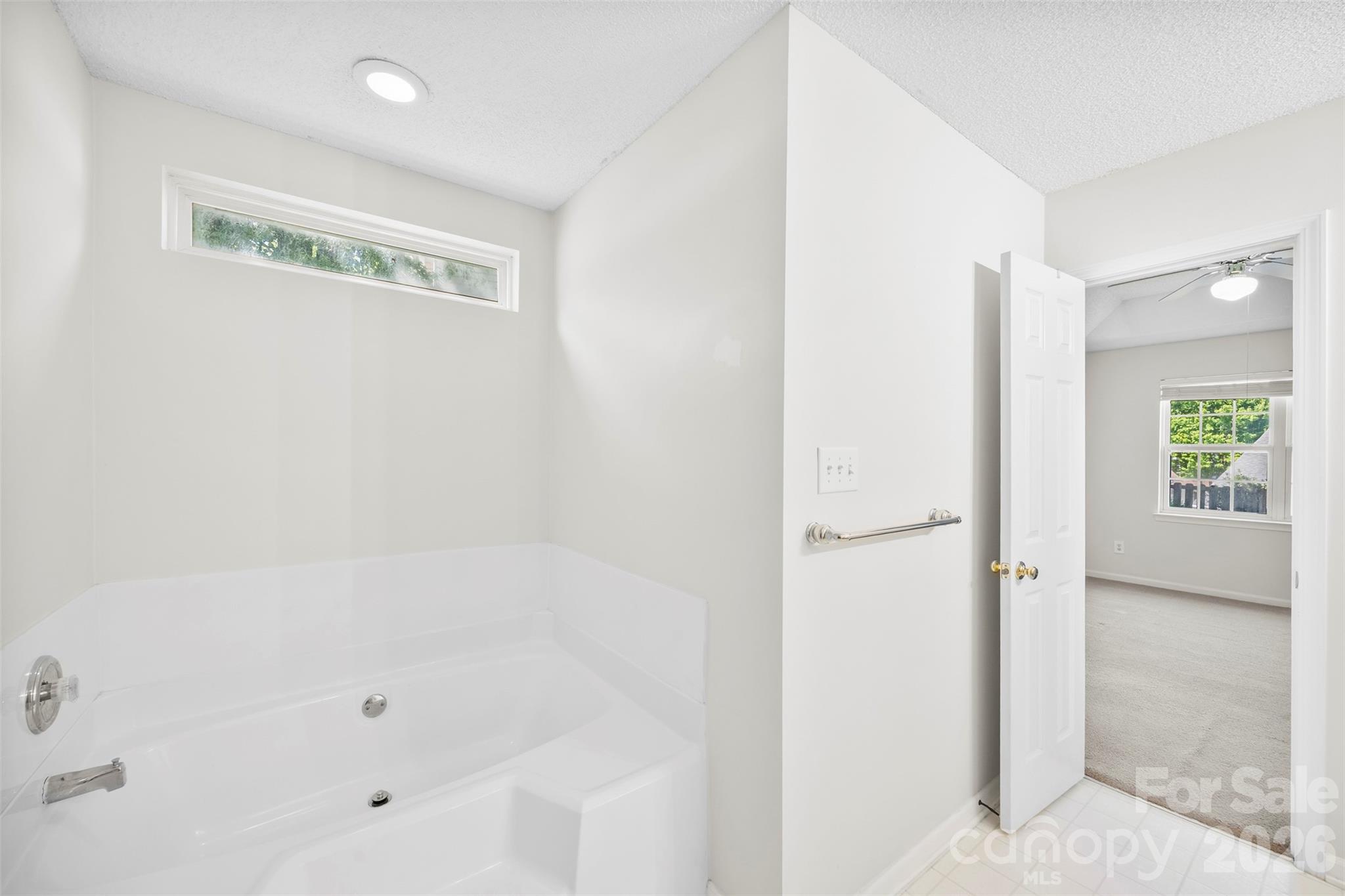 4175 Medford Drive NW — Concord