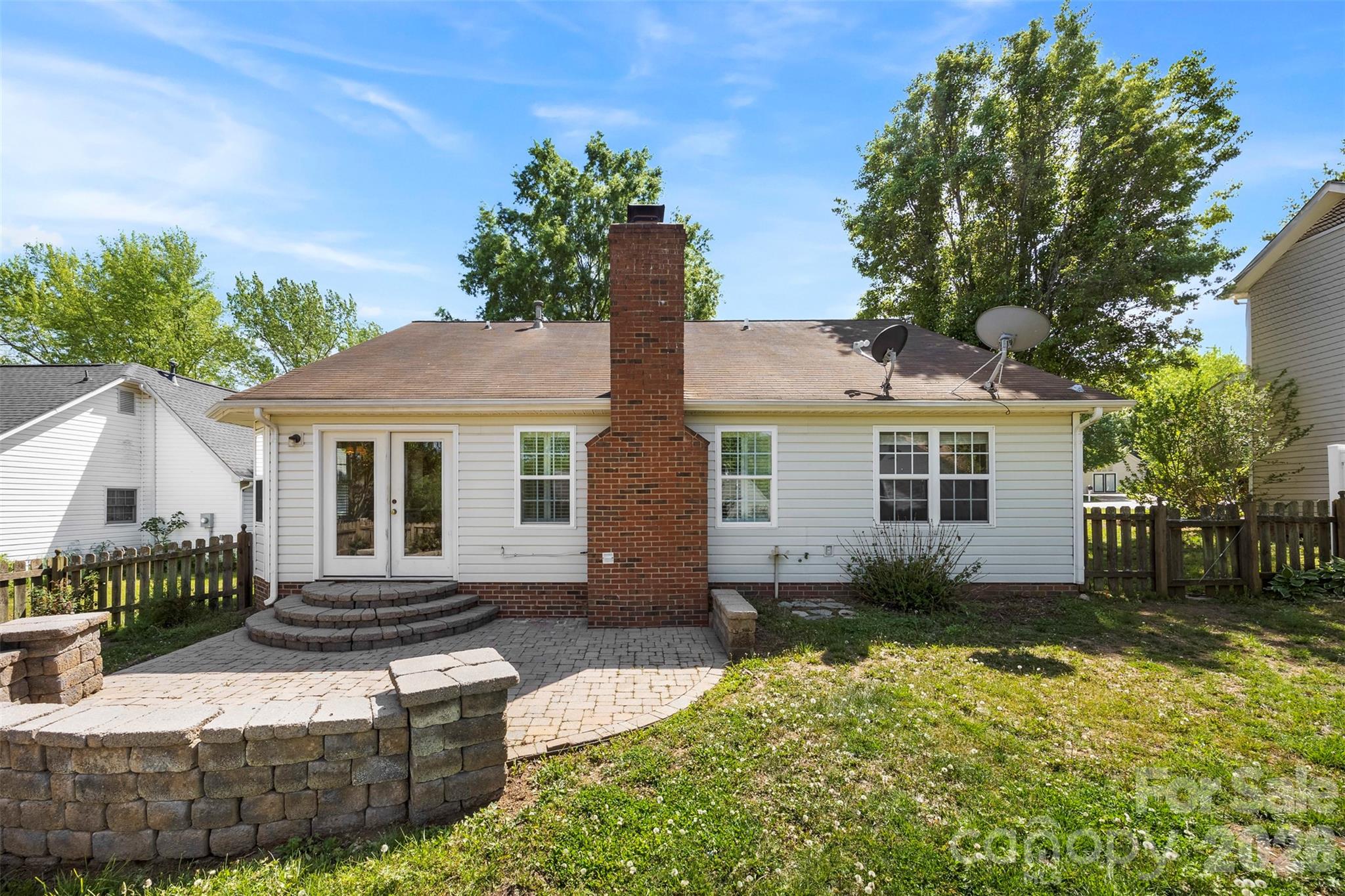 4175 Medford Drive NW — Concord