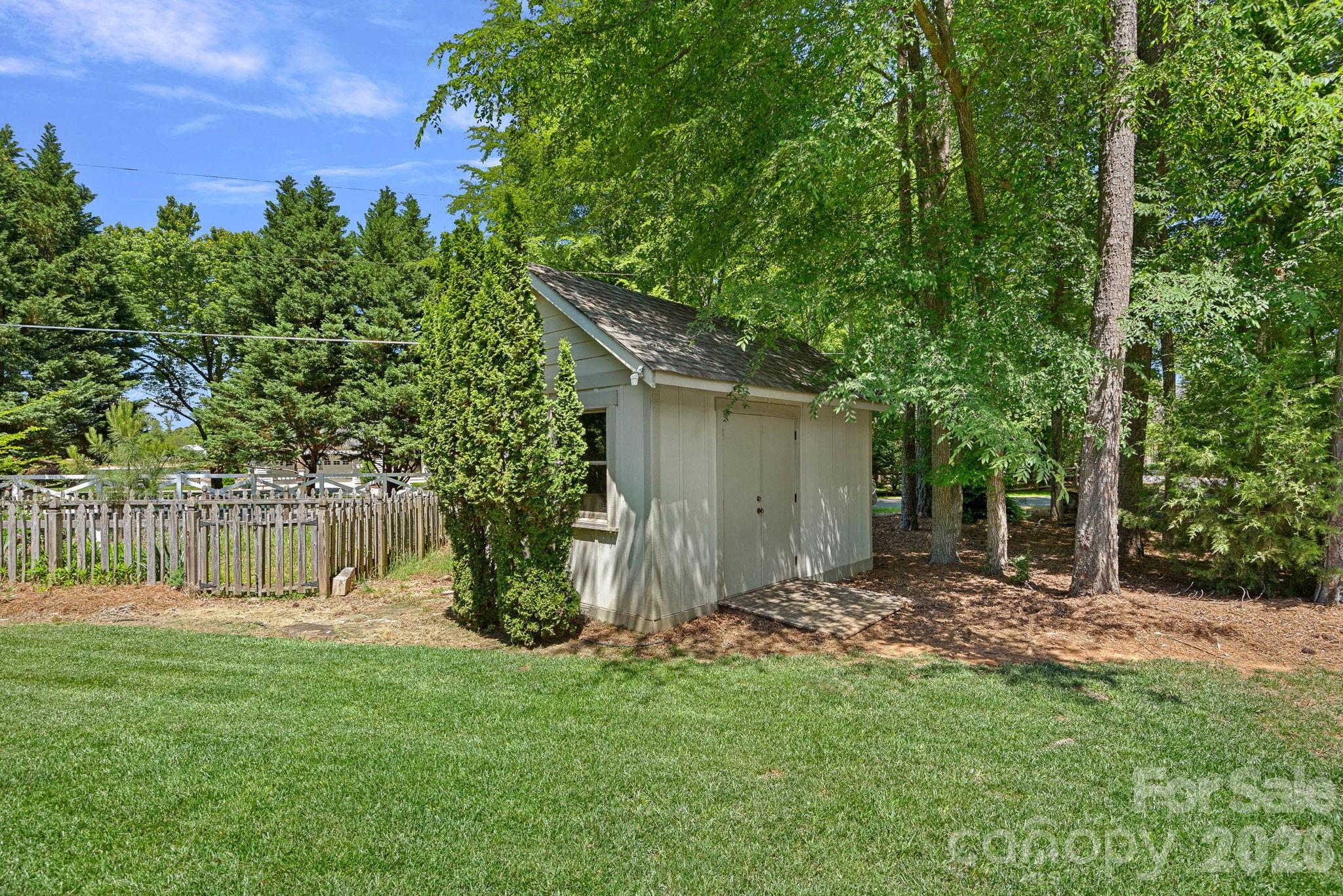 236 Tuskarora Trail — Mooresville