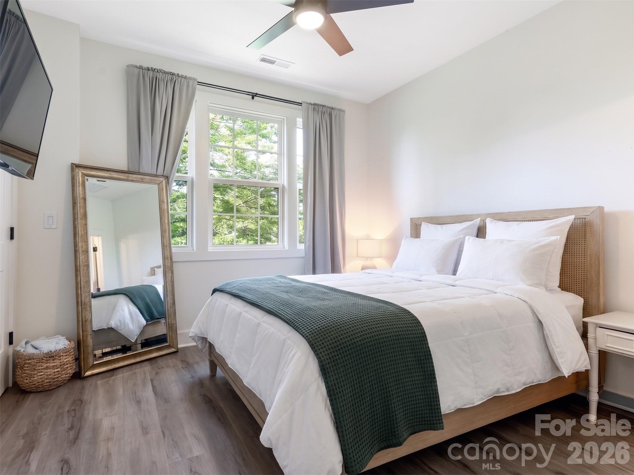 226 Sutton Park Lane — Charlotte