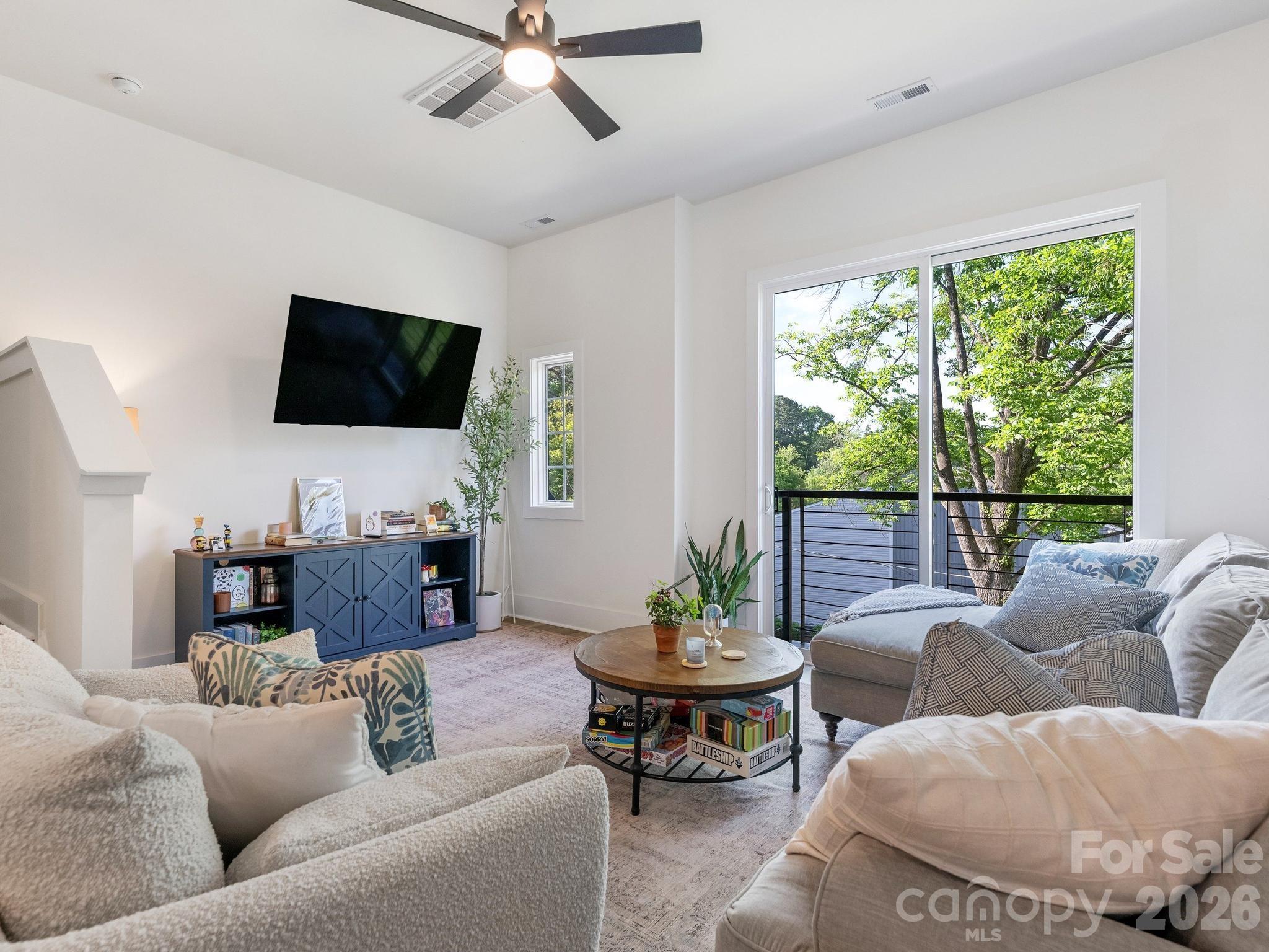 226 Sutton Park Lane — Charlotte