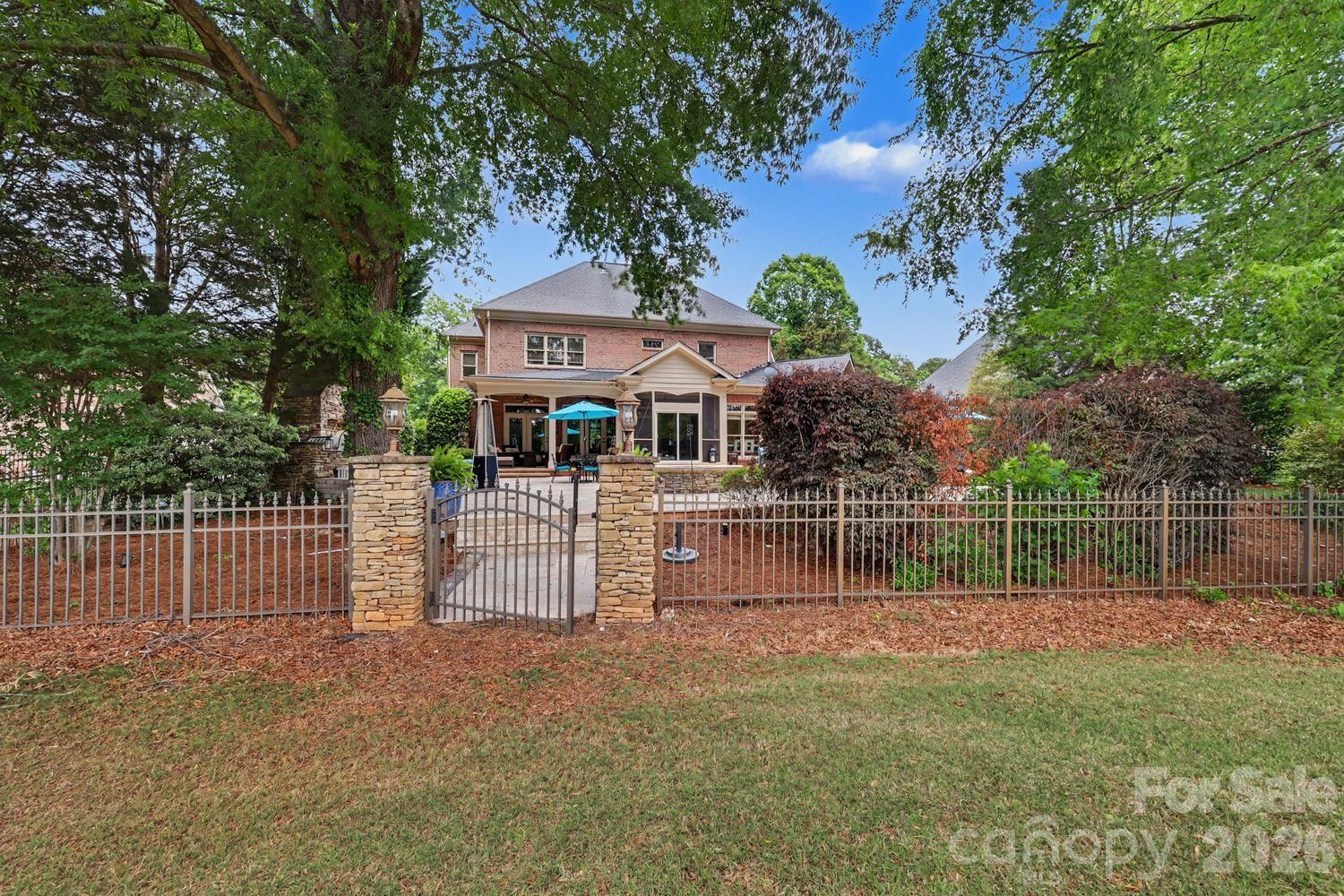 10615 Lederer Avenue — Charlotte